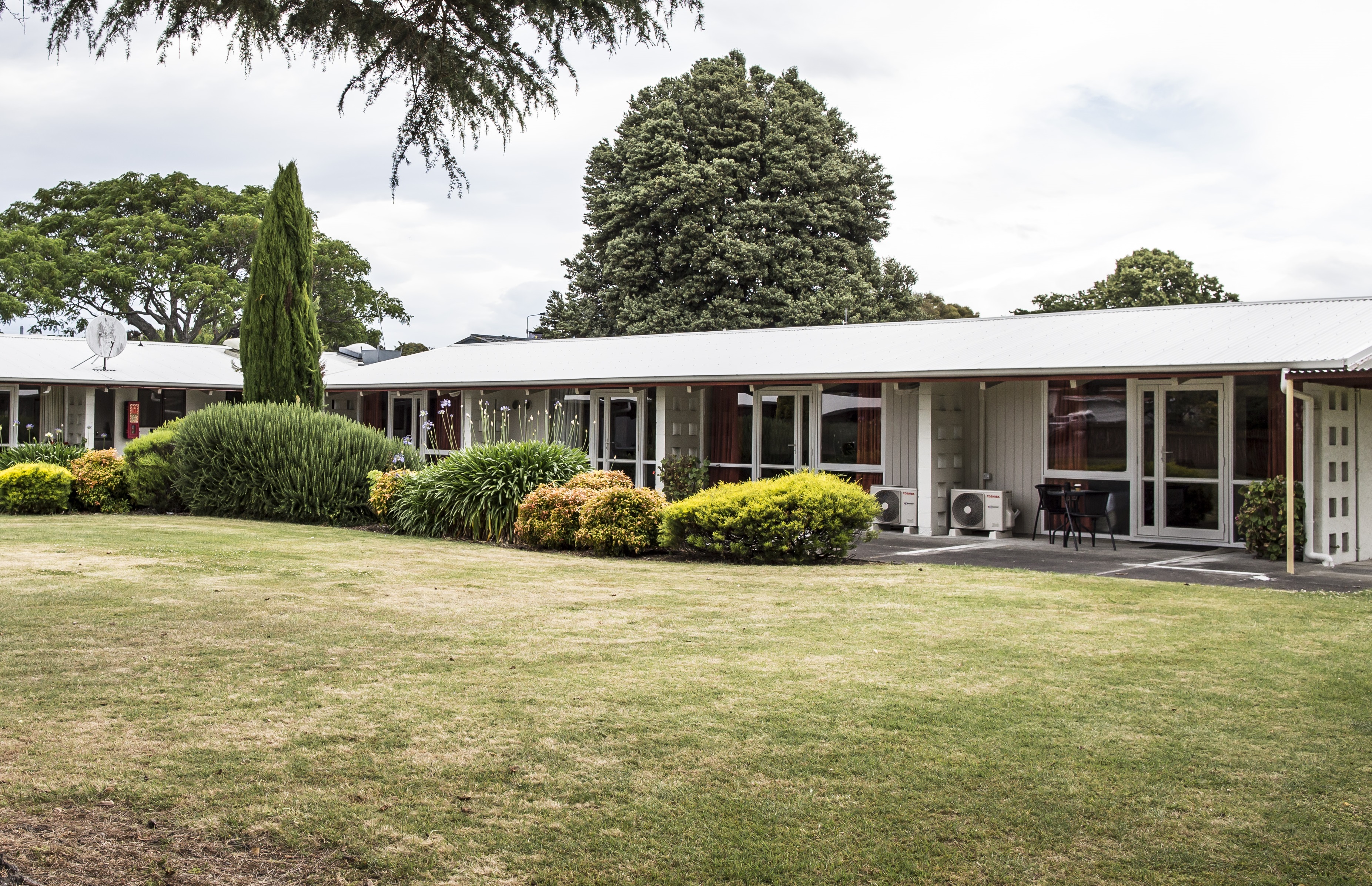 Double King Bed One Bedroom 