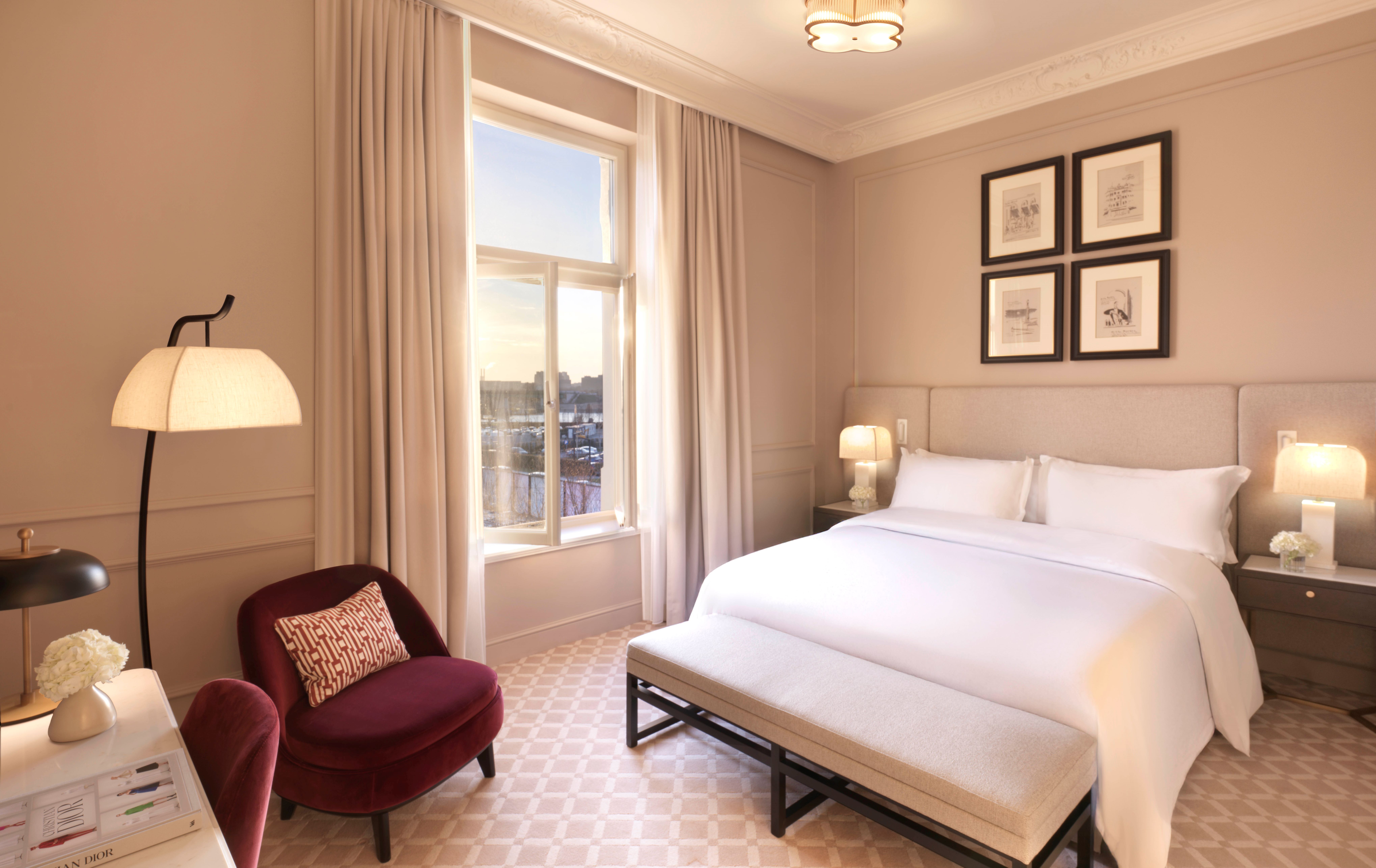 Double Single Deluxe Queen Bed