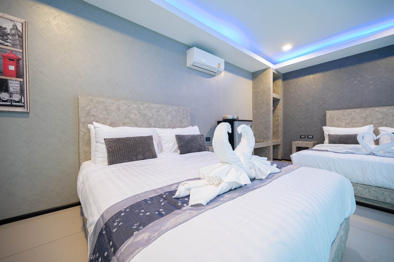 Double King Size Bed