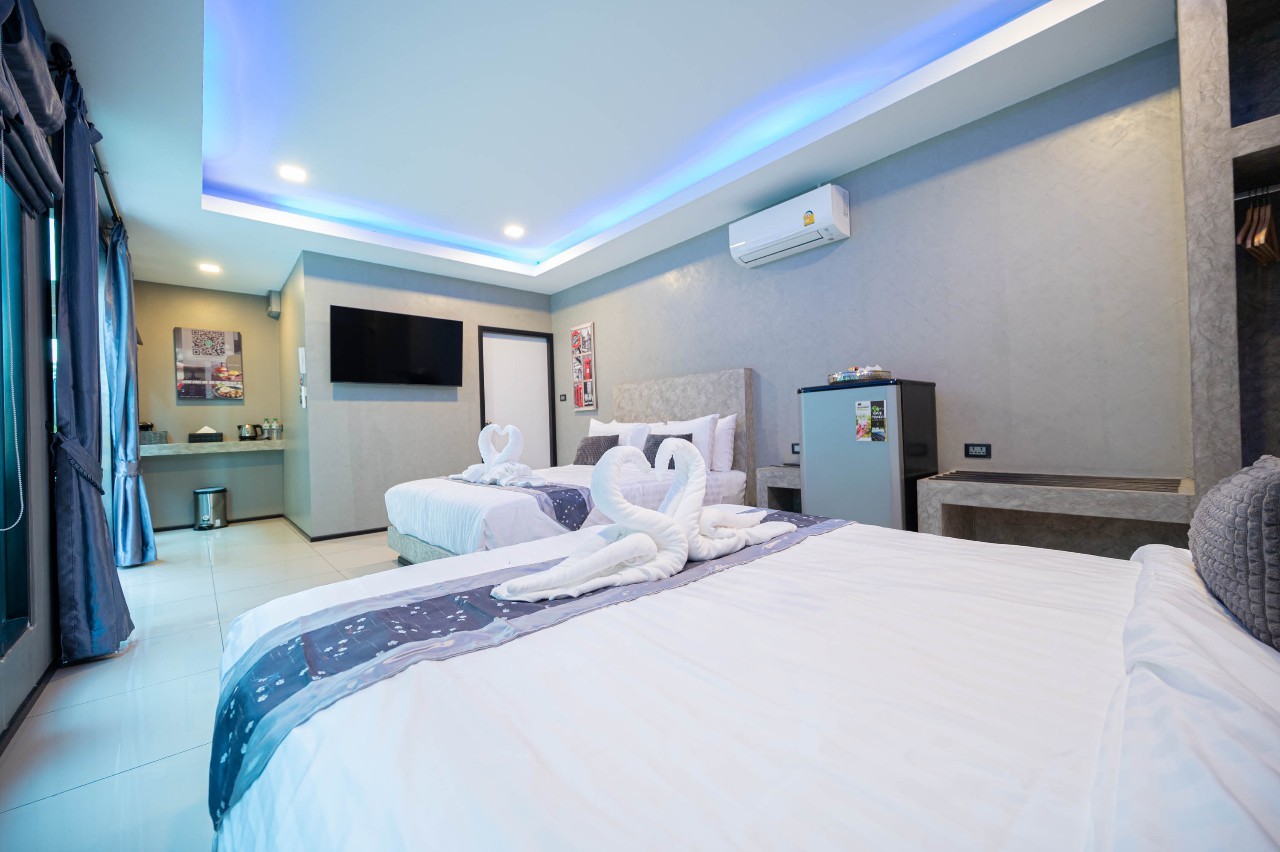 Double King Size Bed