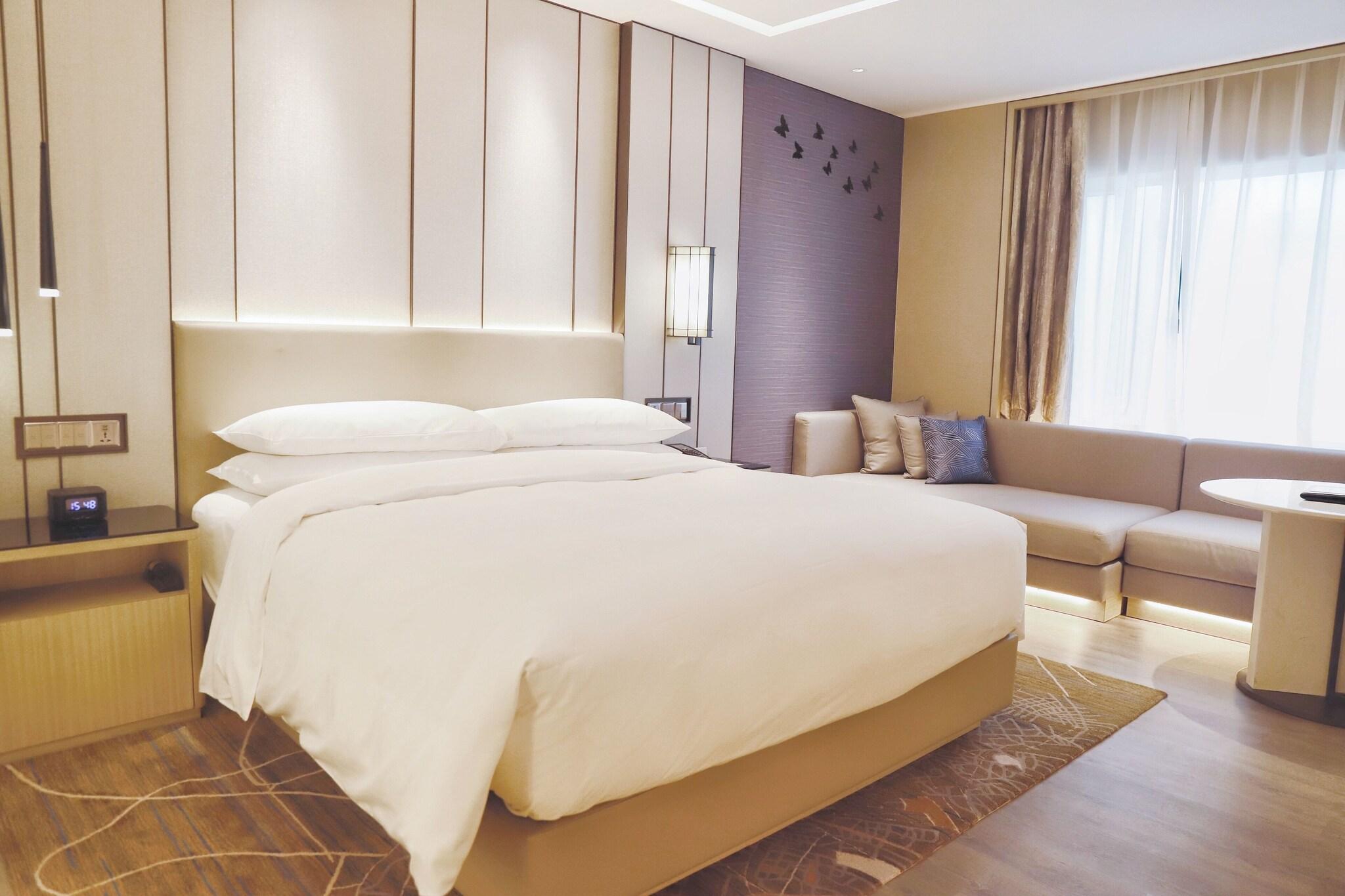 Double King Size Bed