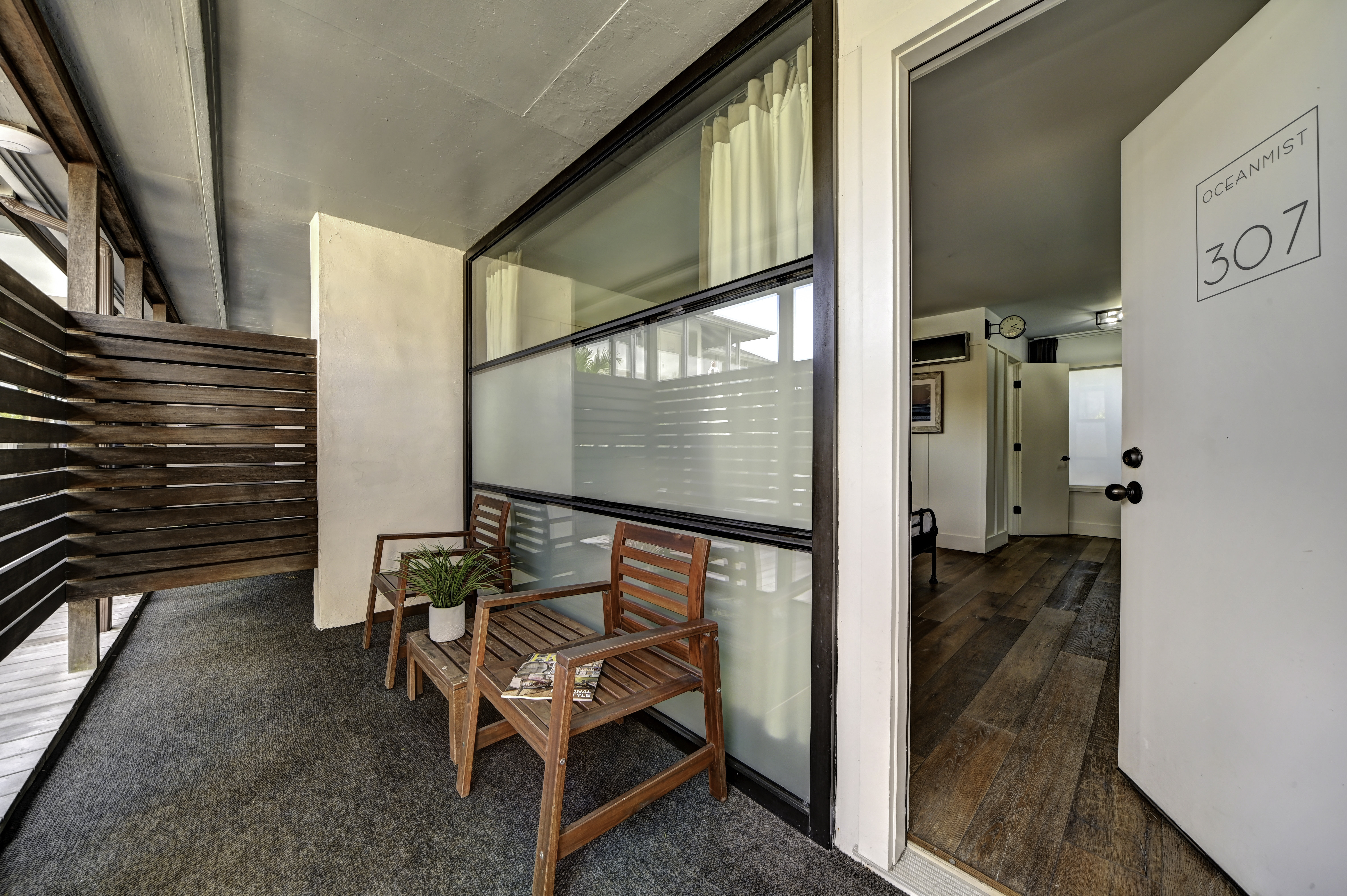 Double King Bed One Bedroom 