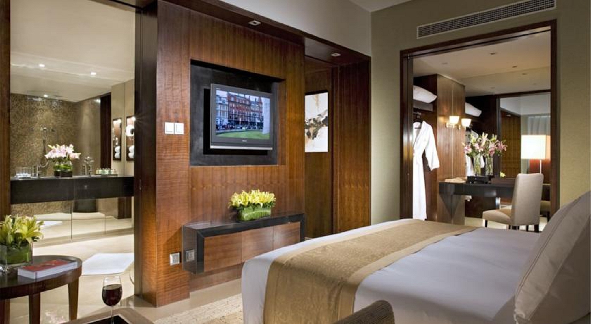 Double or Twin Executive