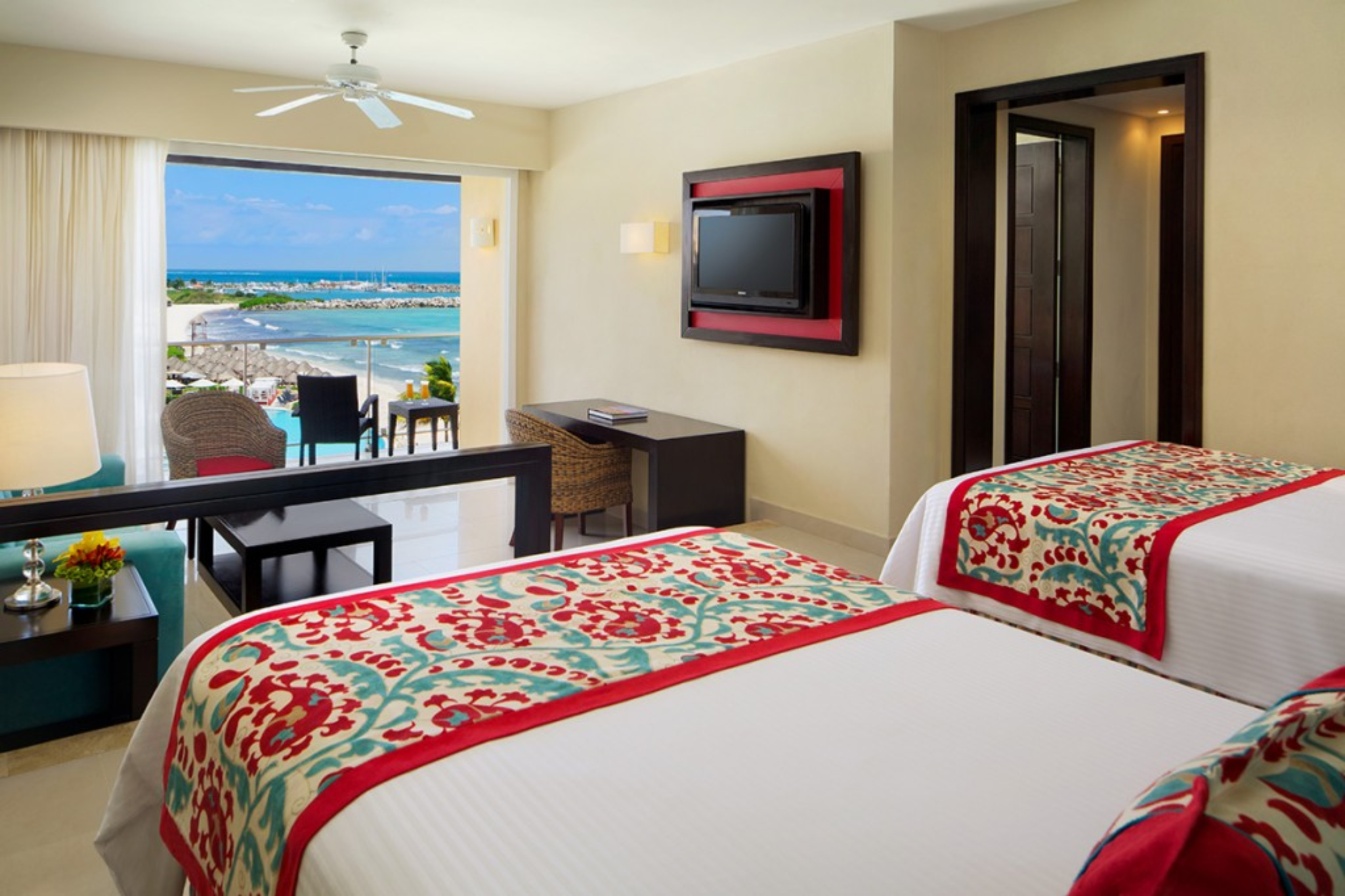 Junior Suite Ocean View Two Double Beds