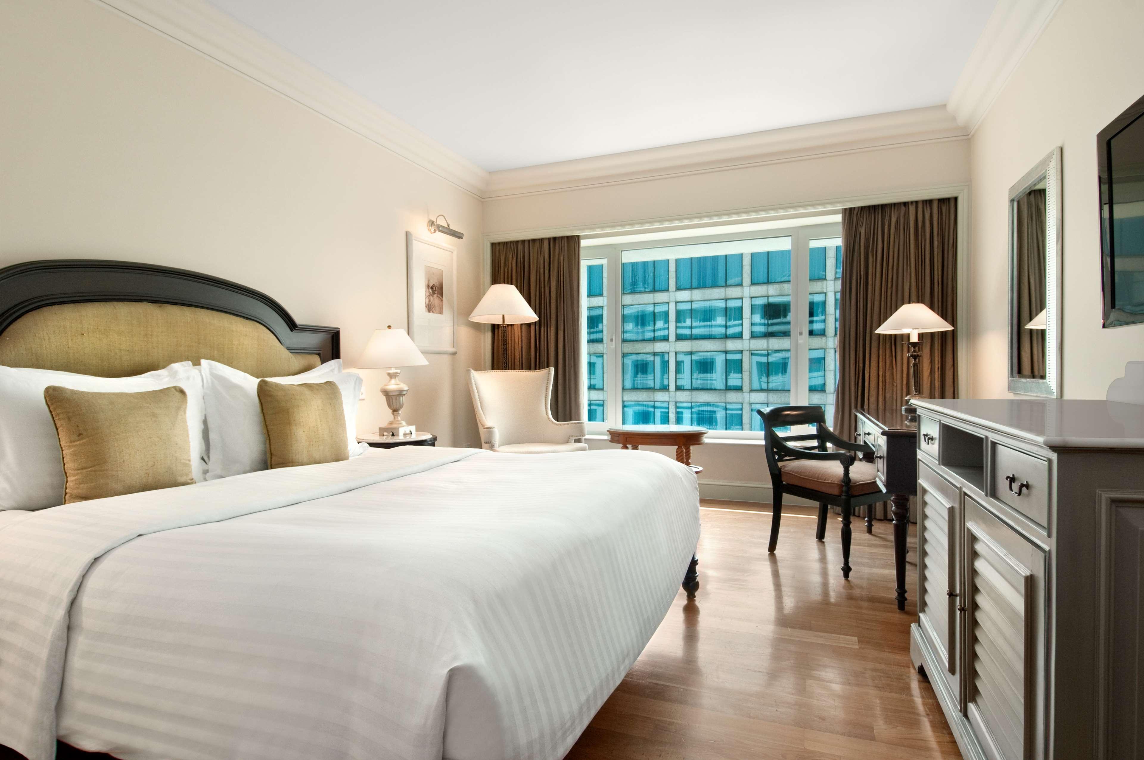 Double Guest Room King Bed