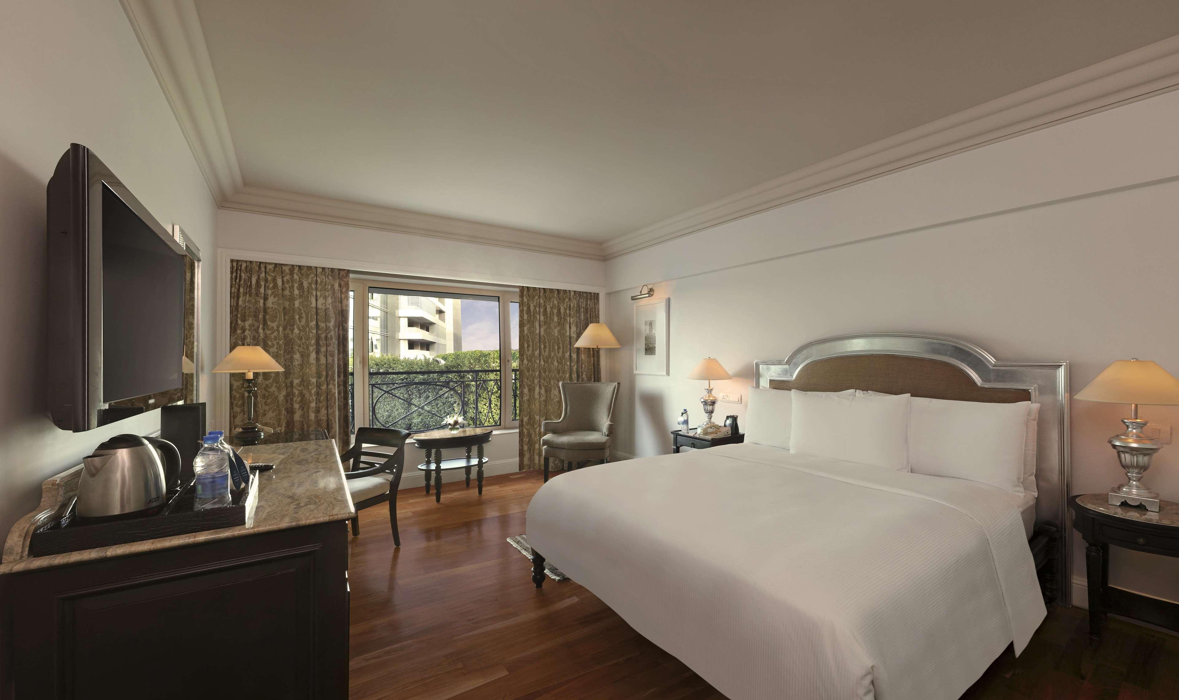 Double Guest Room King Bed