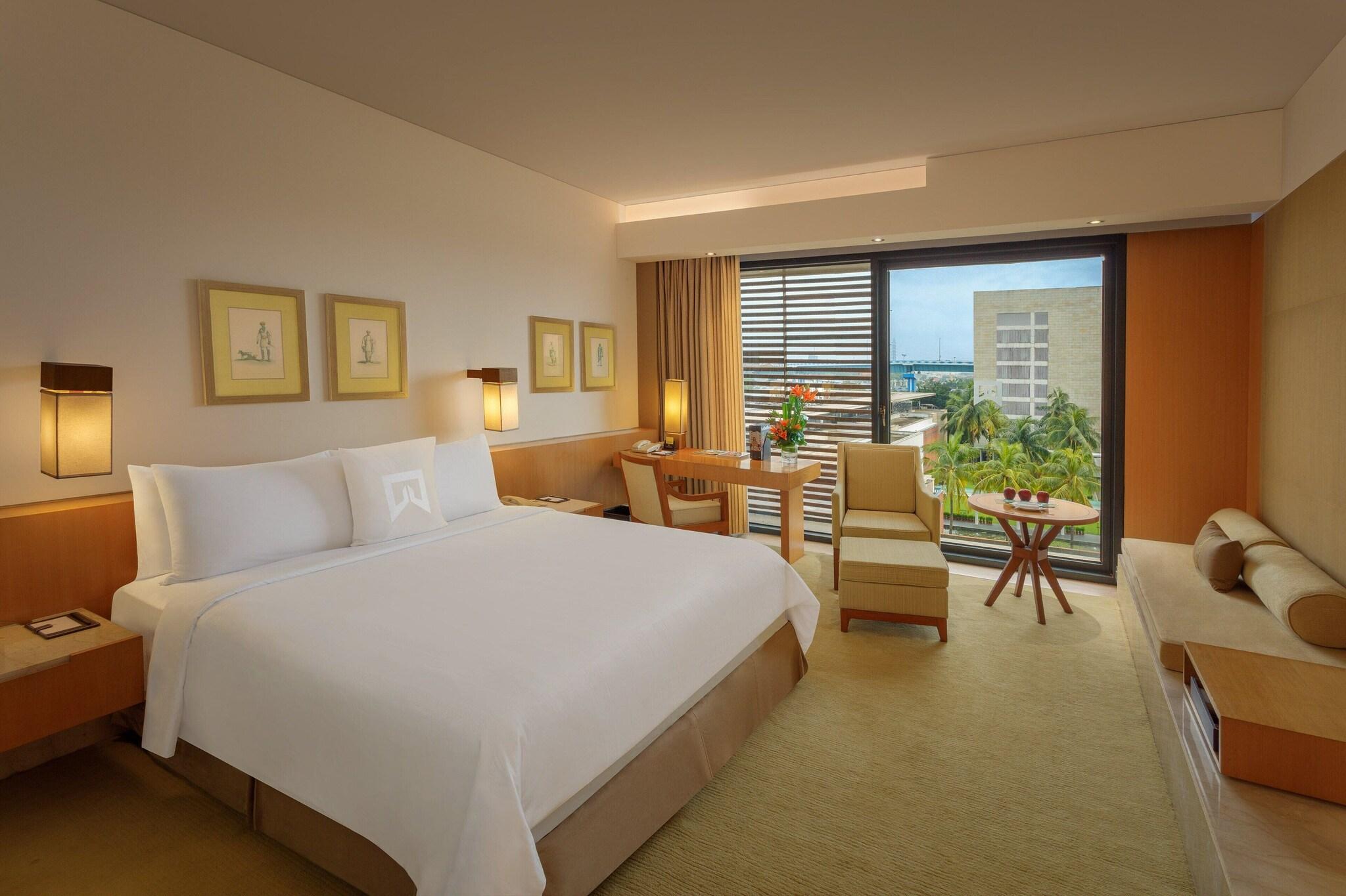 Double Garden View King Bed