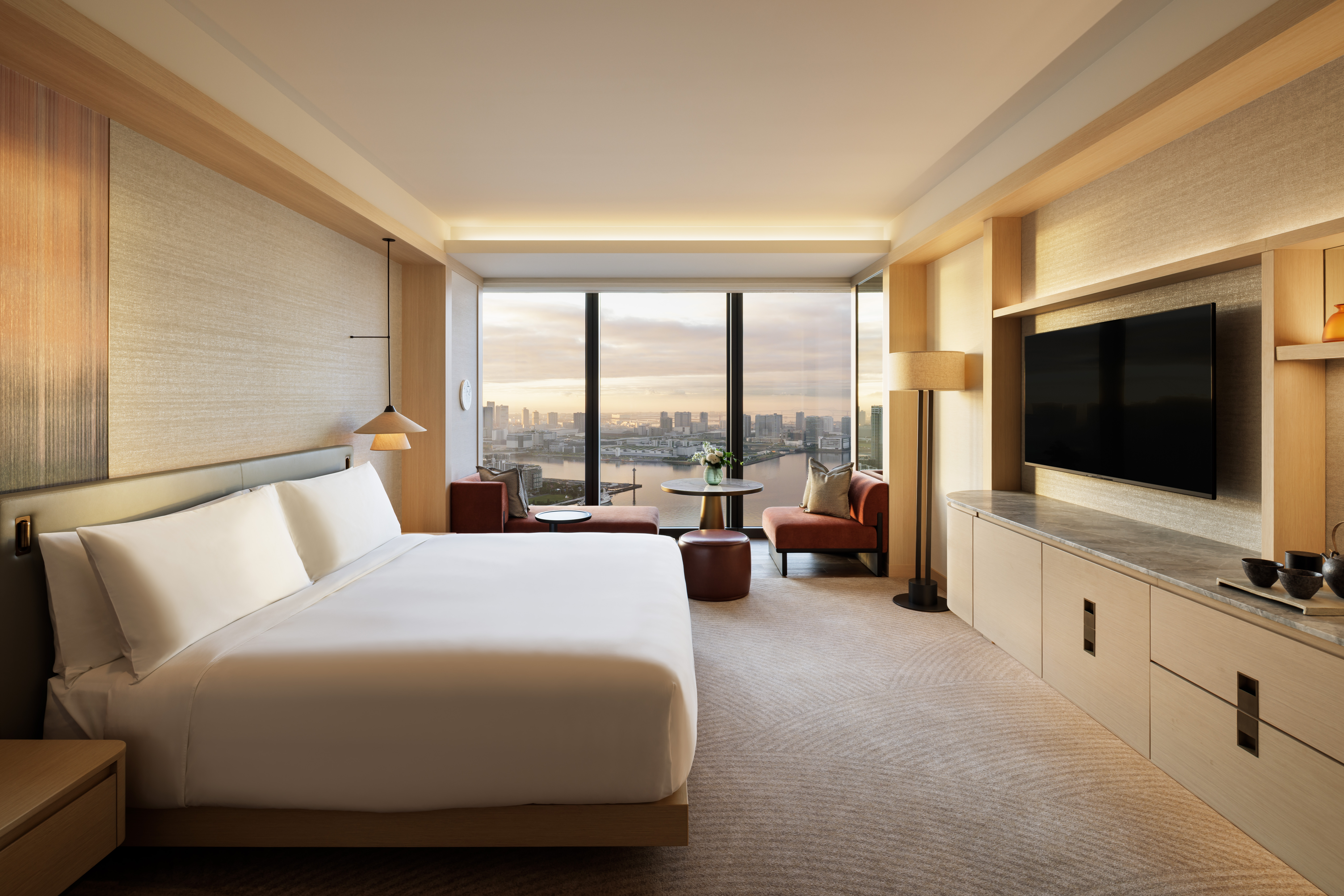 Double Bay View King Bed