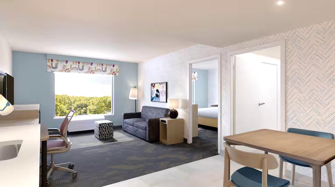 Studio Accessible King Size Bed