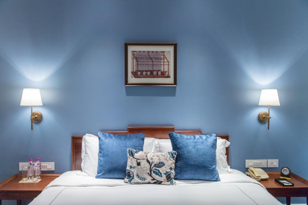 Double King Size Bed