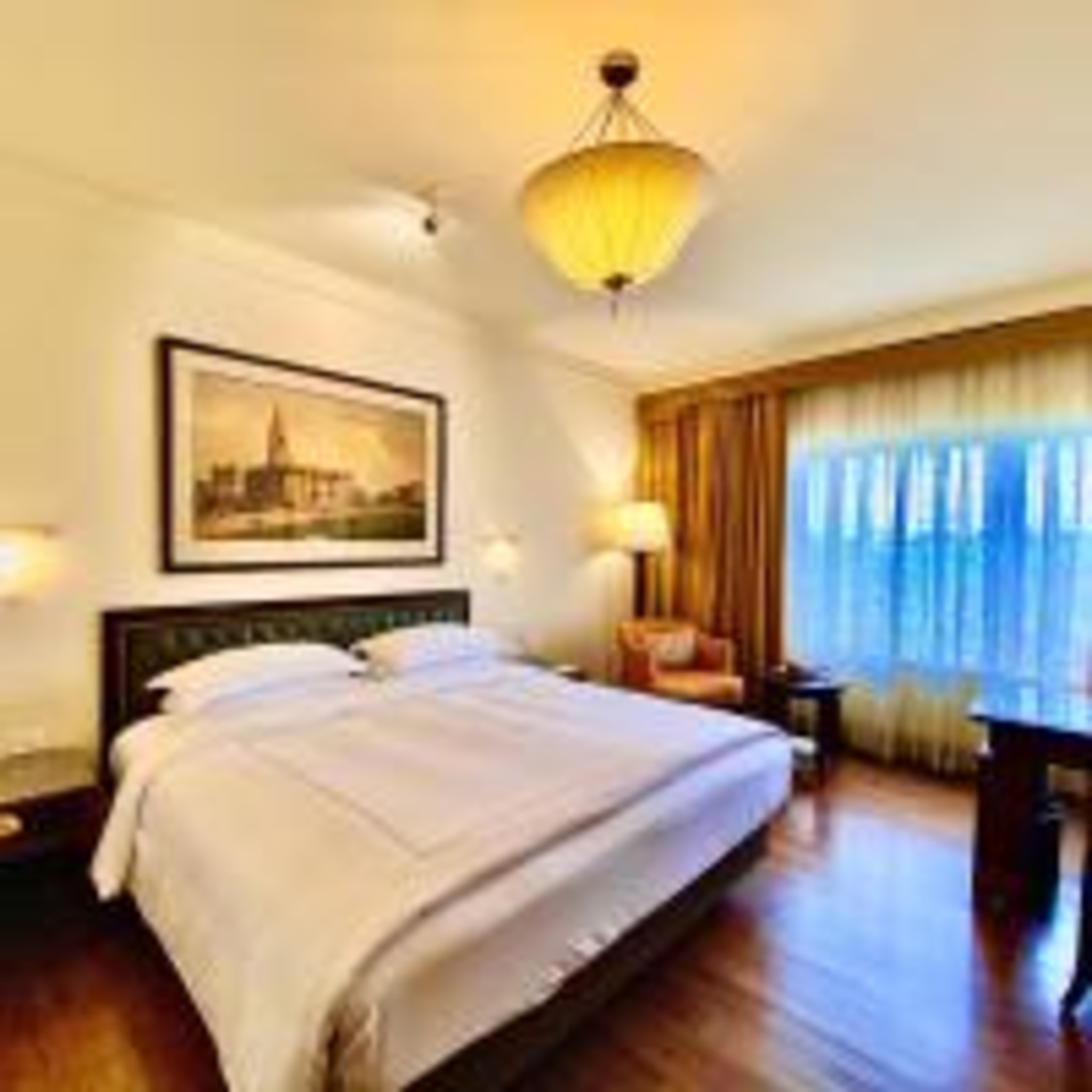 Double Deluxe King Bed