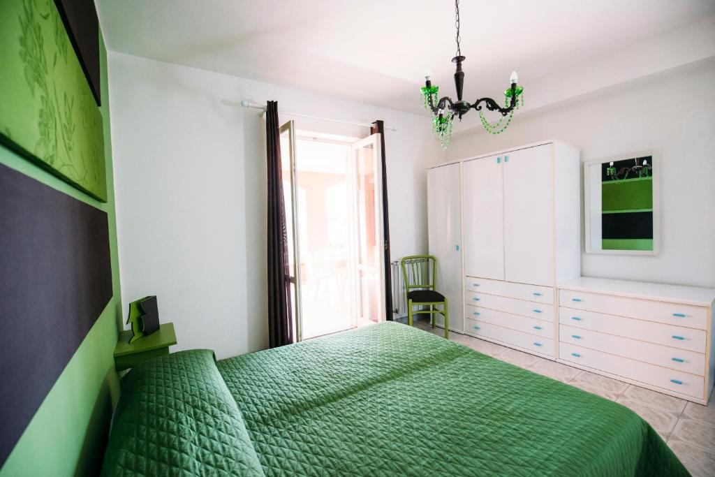 Apartment Two Bedrooms One Bathroom