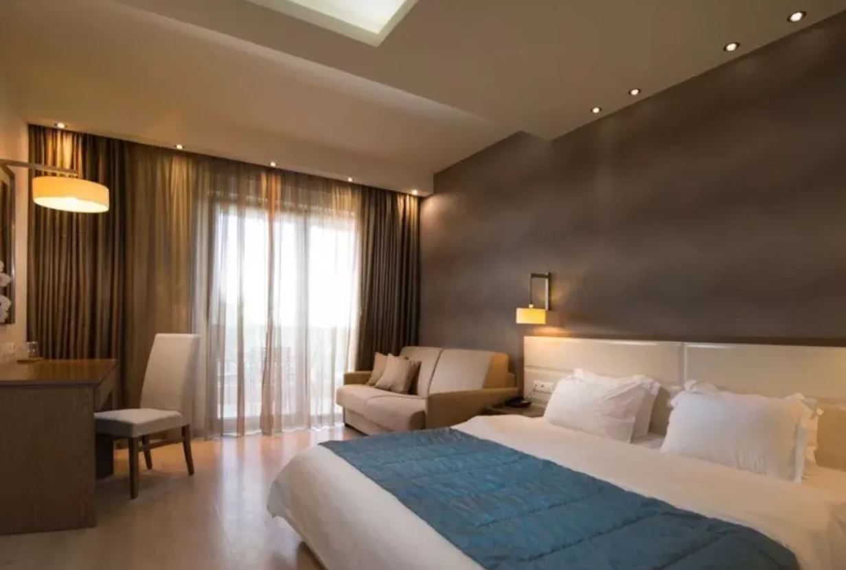 Family Room Pool View