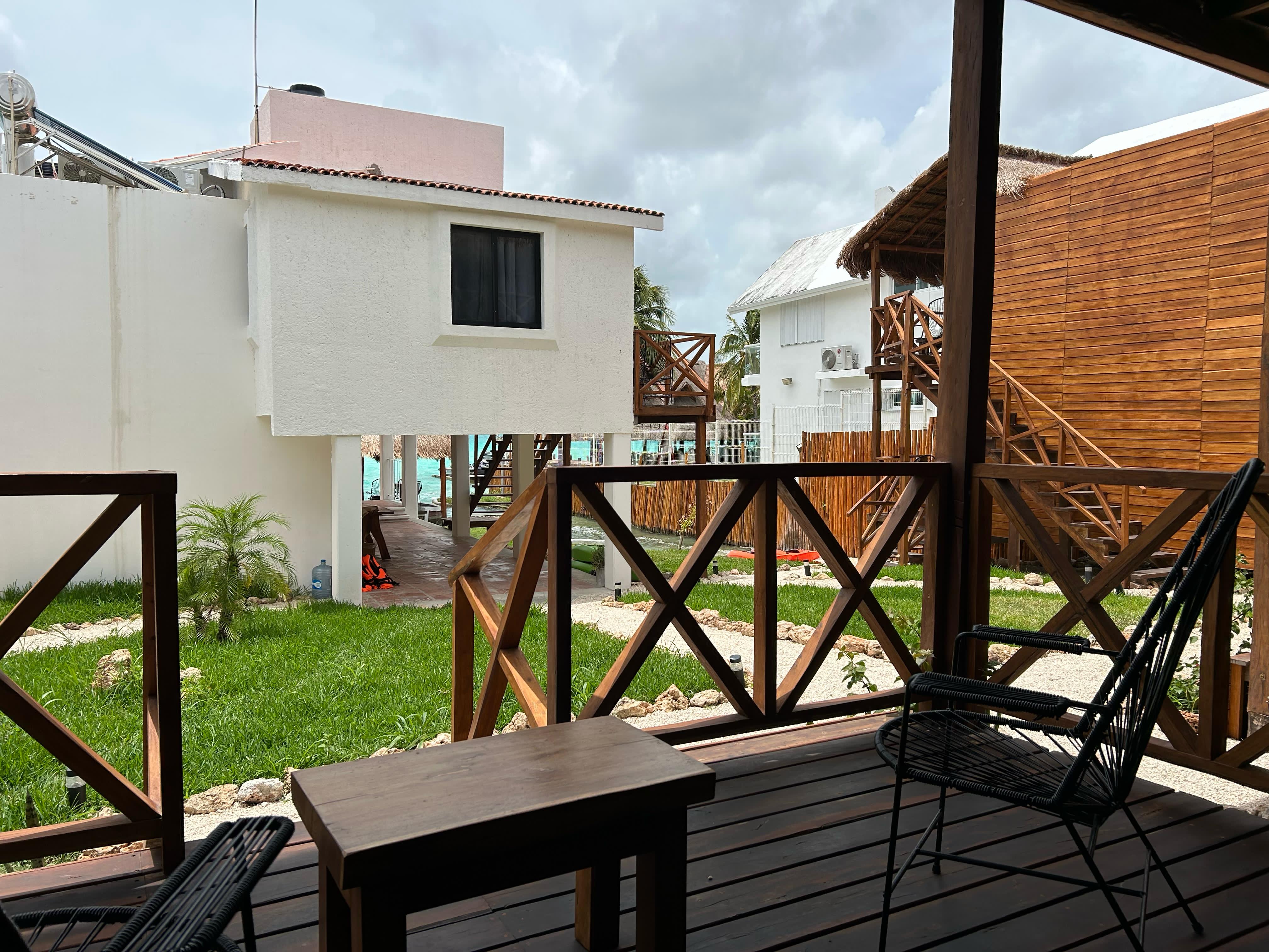 Bungalow Garden View King Bed