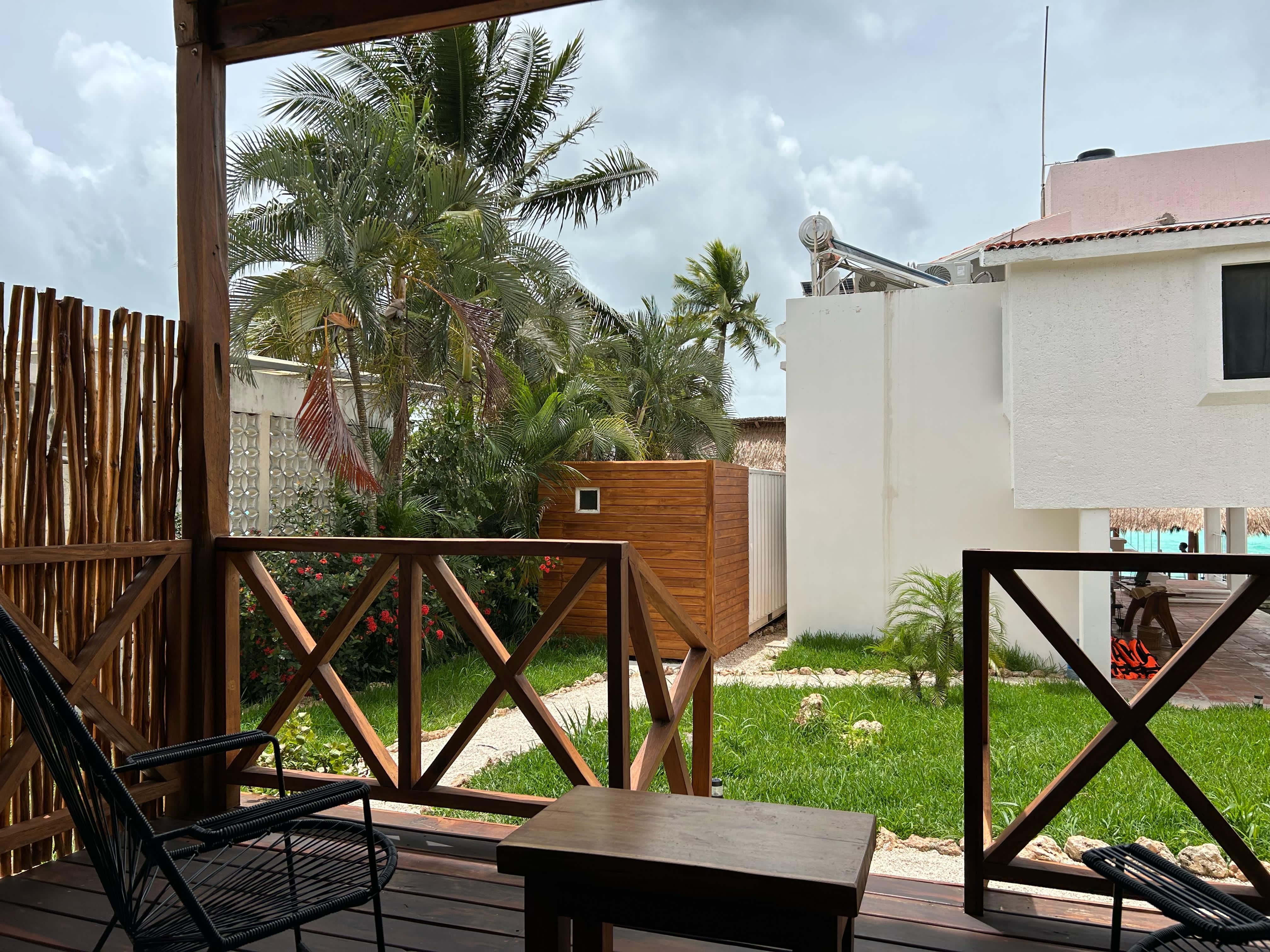 Bungalow Garden View King Bed