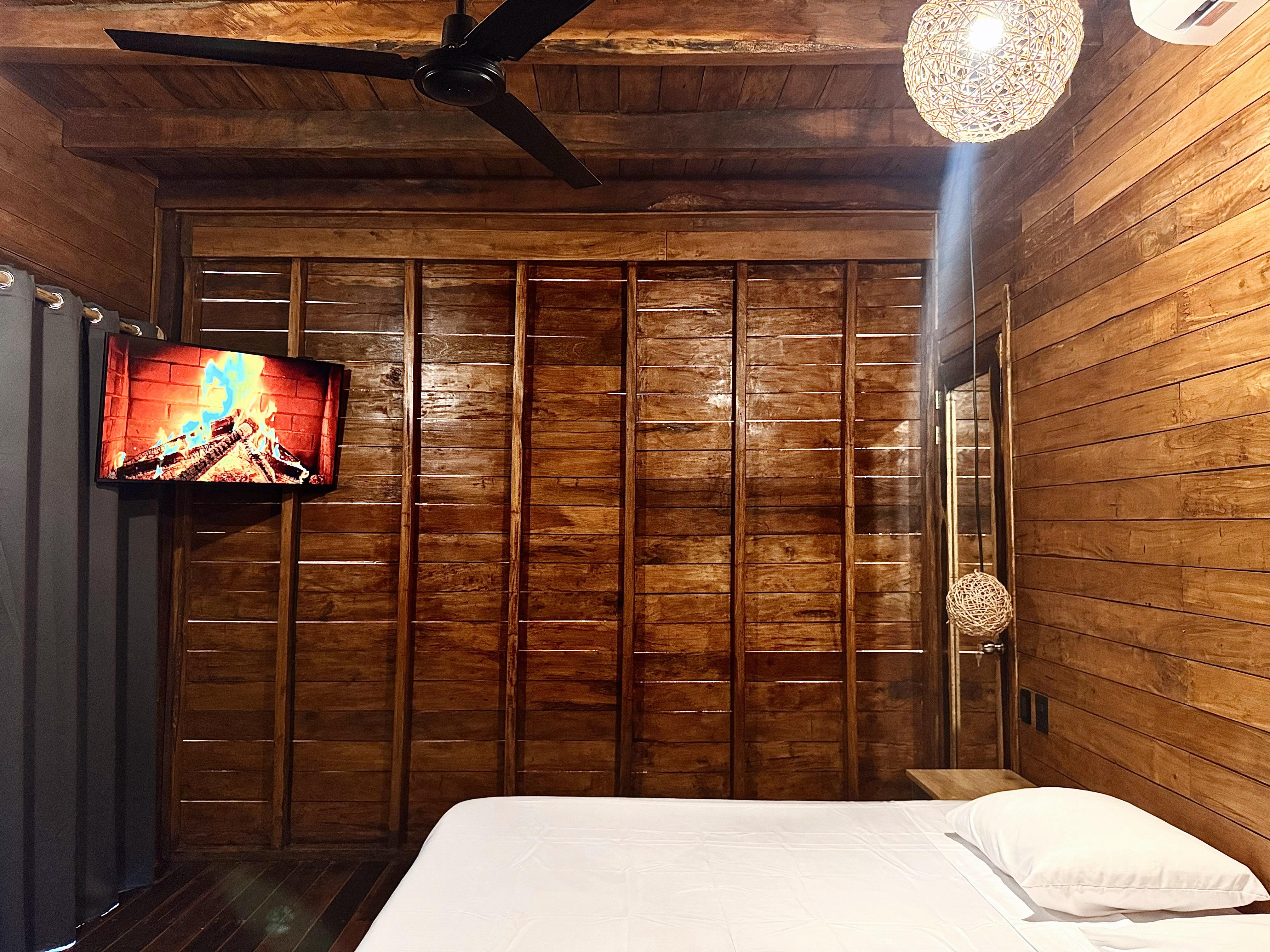 Bungalow Garden View King Bed