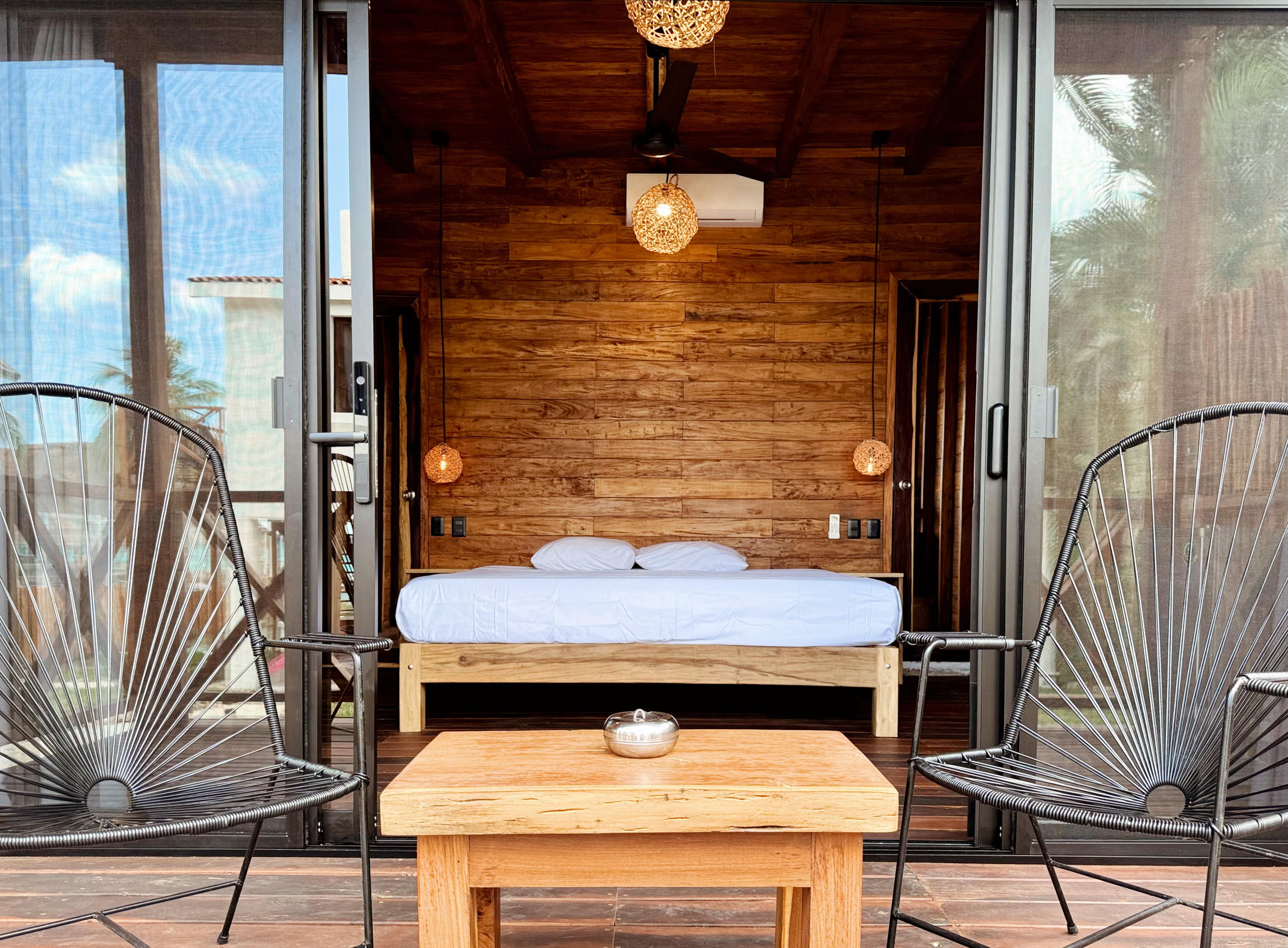 Bungalow Garden View King Bed