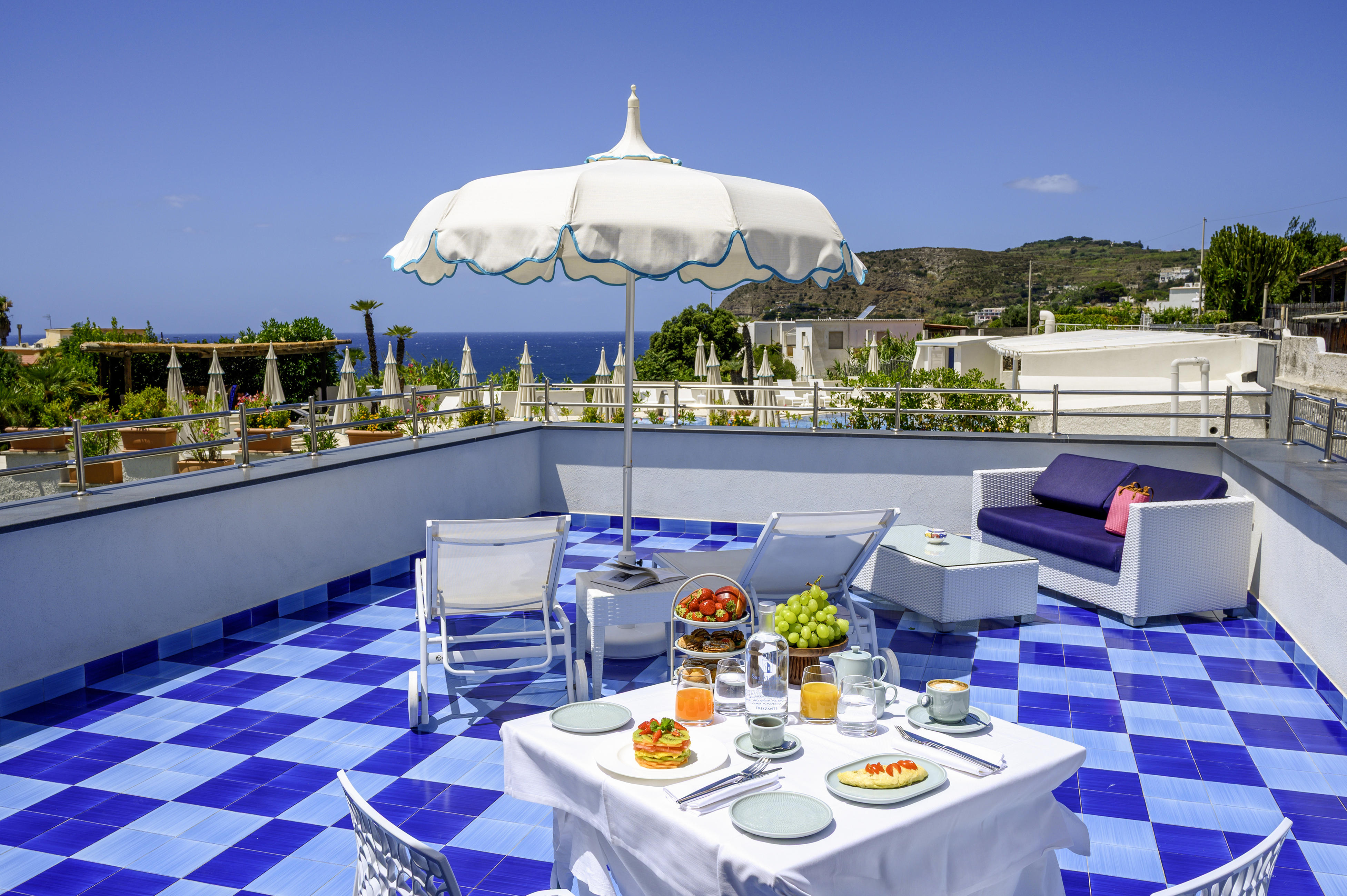 Suite Sea View Pool View