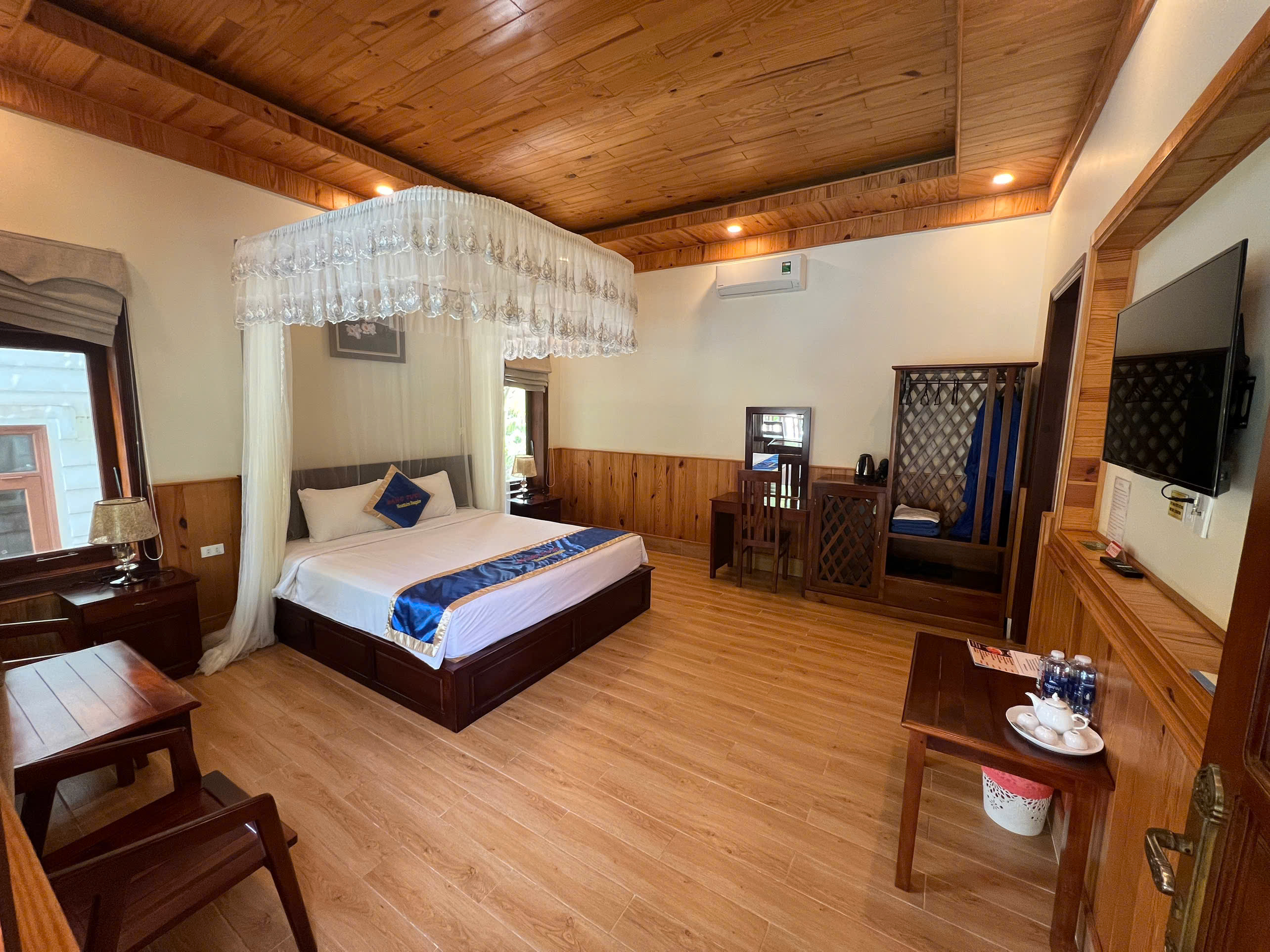 Double Deluxe Pool View