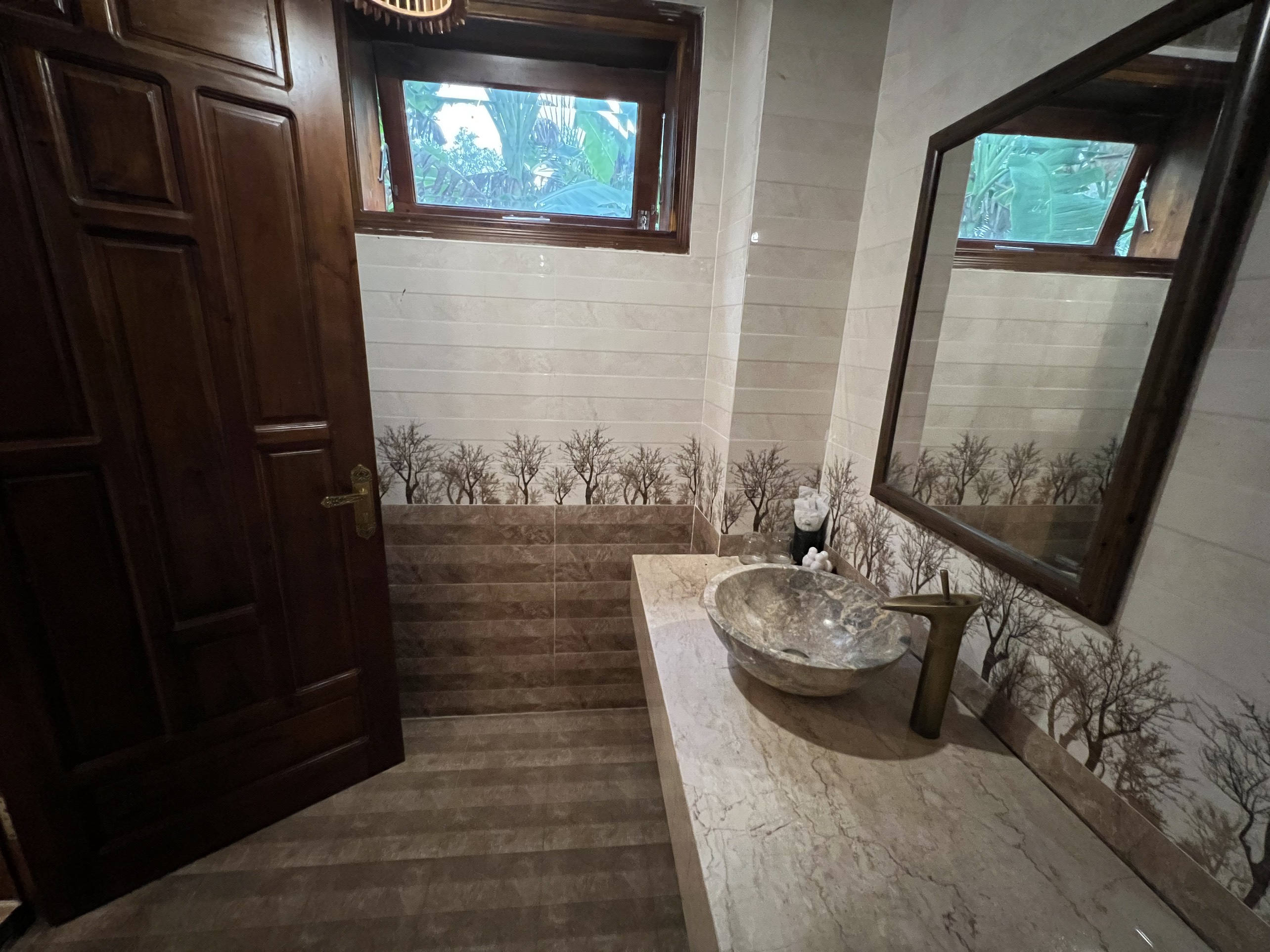 Family Room Deluxe Queen Bed