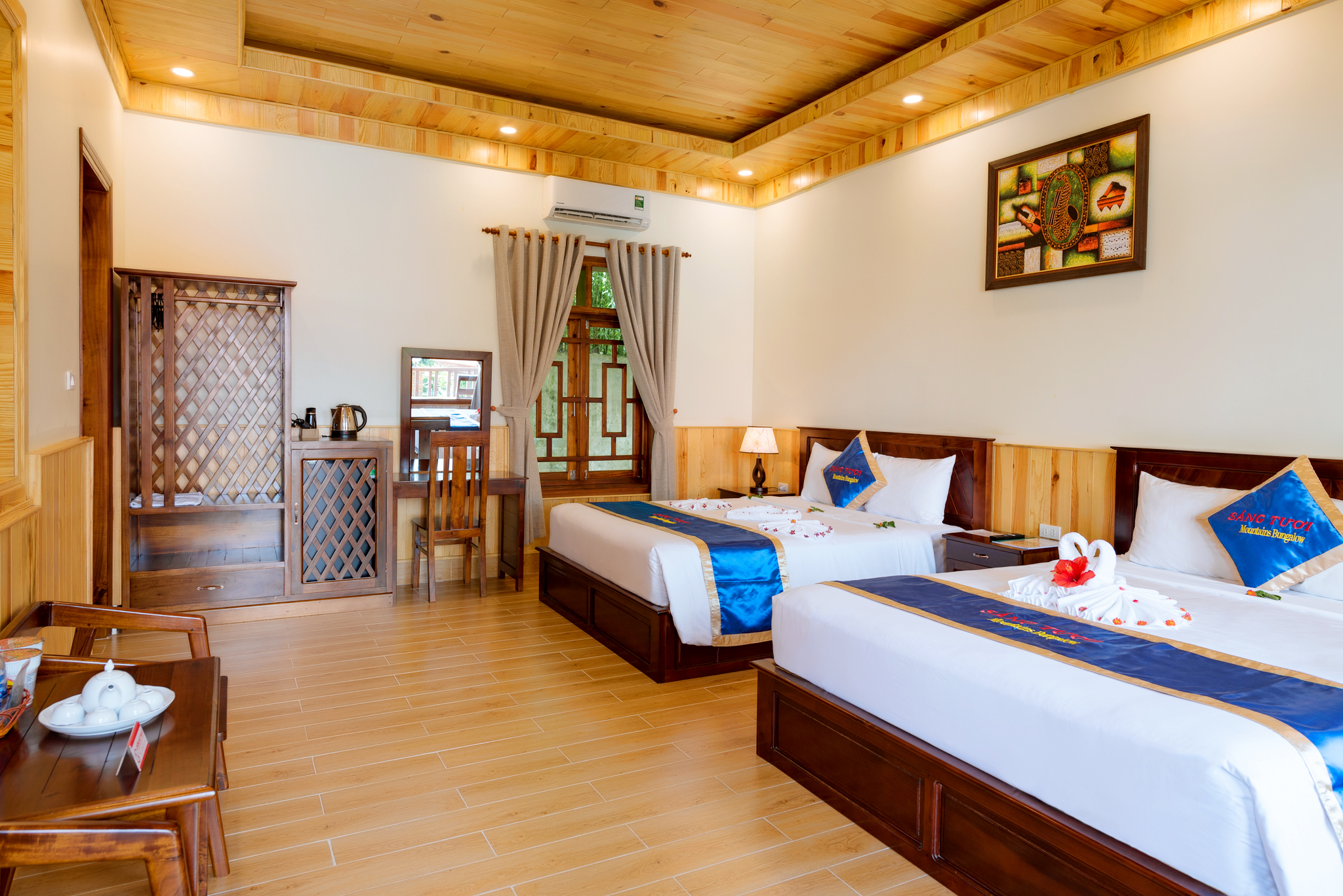 Family Room Deluxe Queen Bed