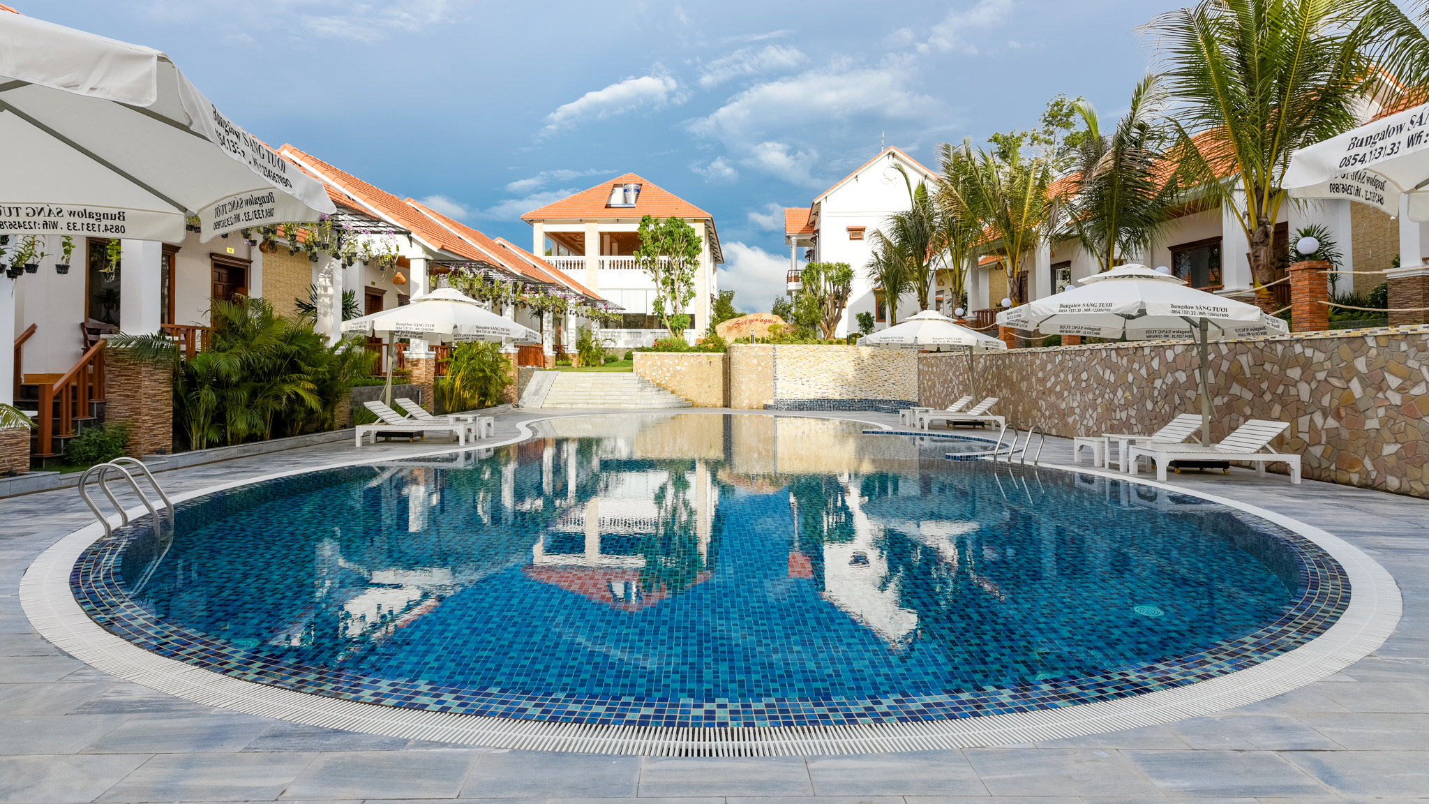 Double Deluxe Pool View