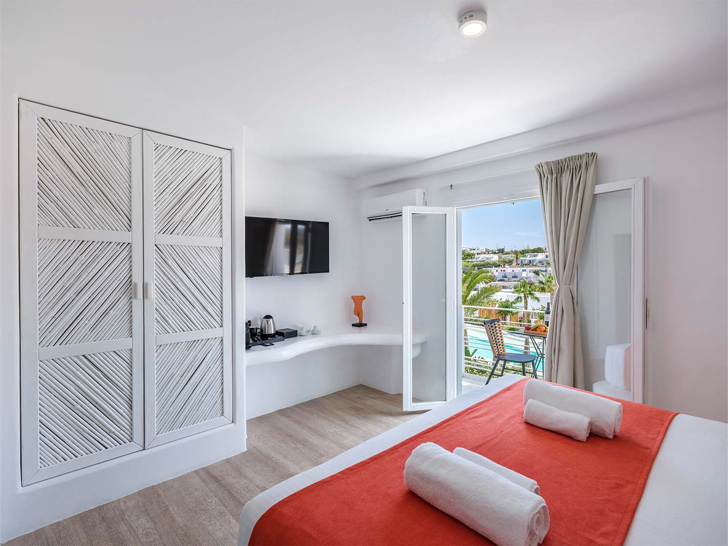 Double Single Pool View