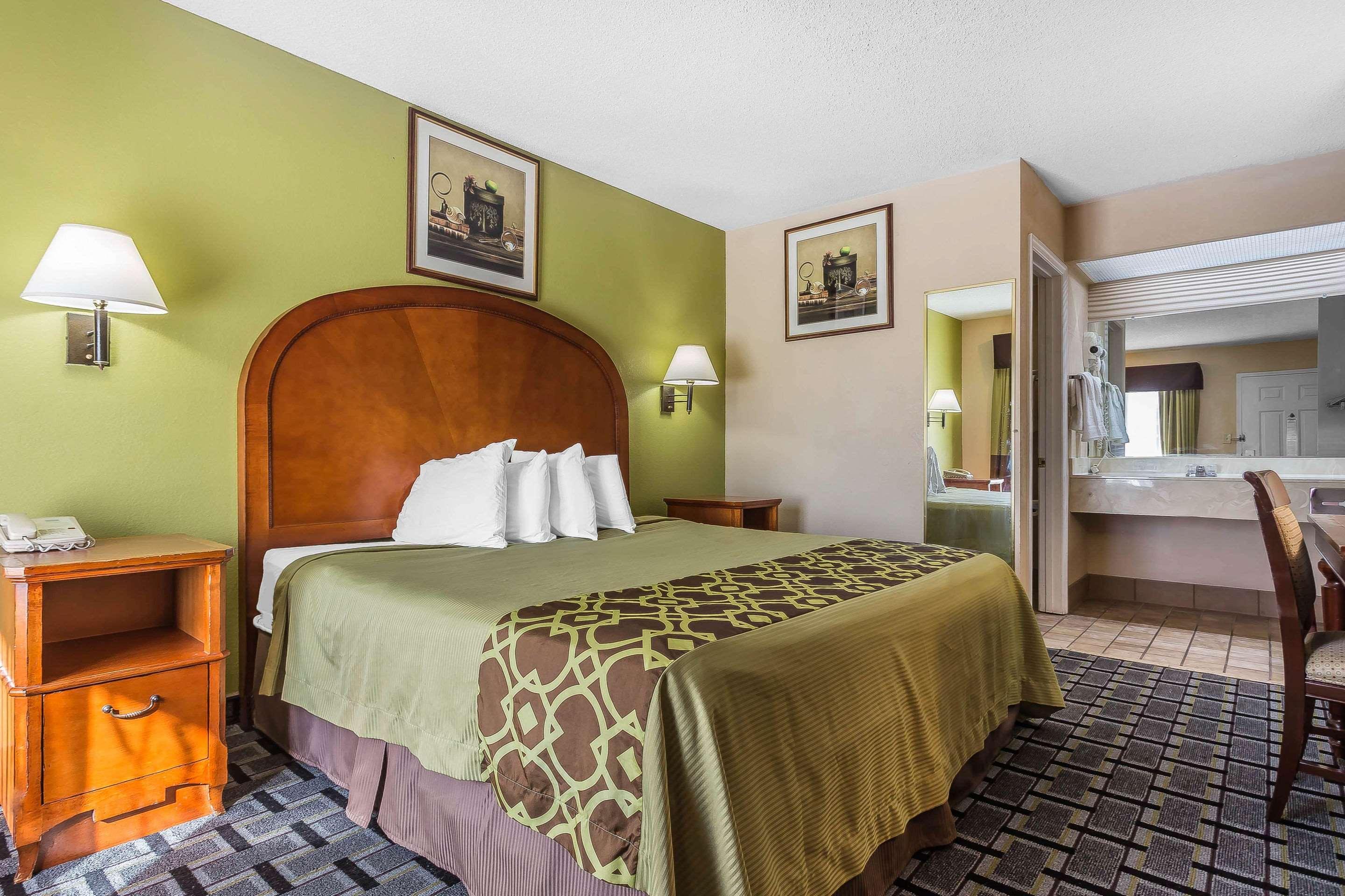 Double King Bed Non Smoking