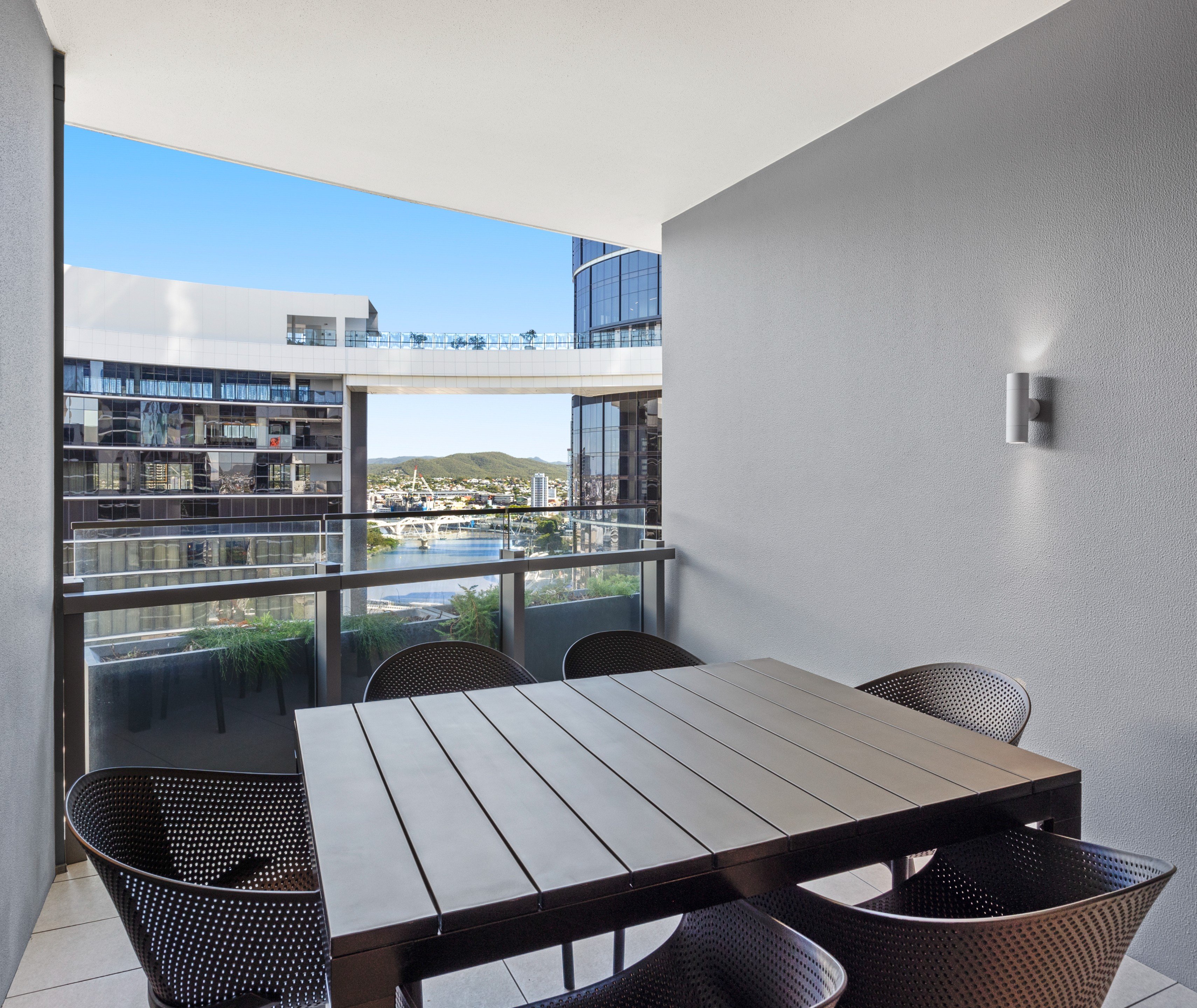 Apartment Three Bedrooms Two Bathrooms