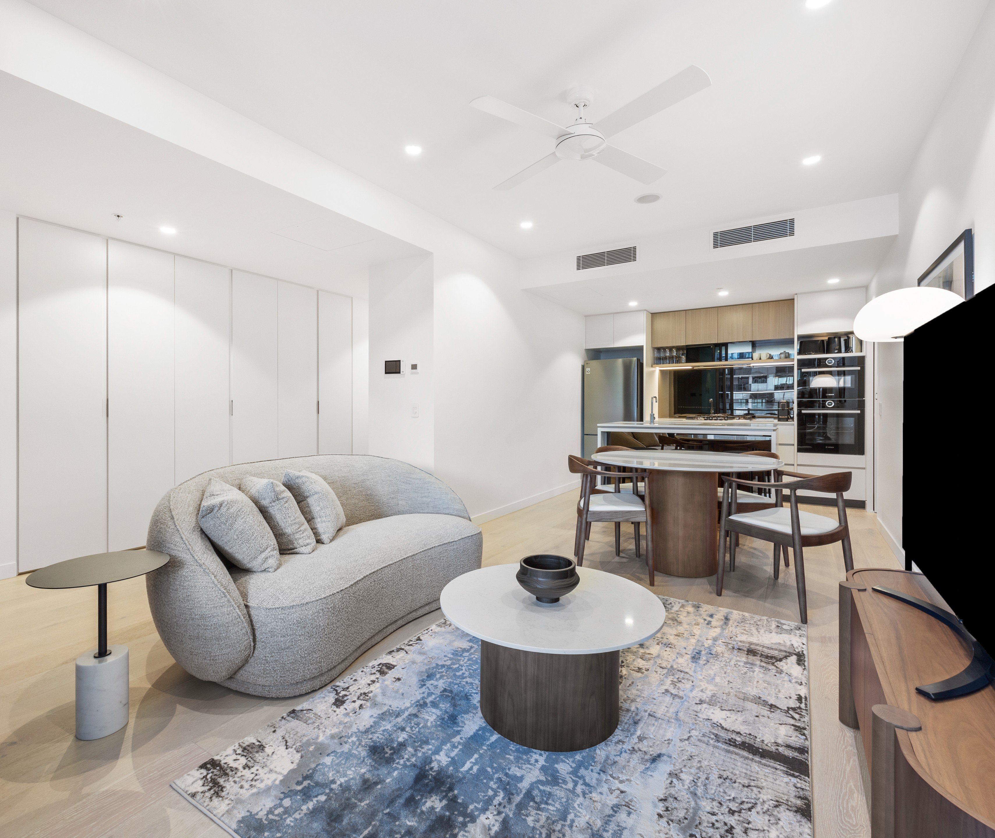 Apartment Three Bedrooms Two Bathrooms