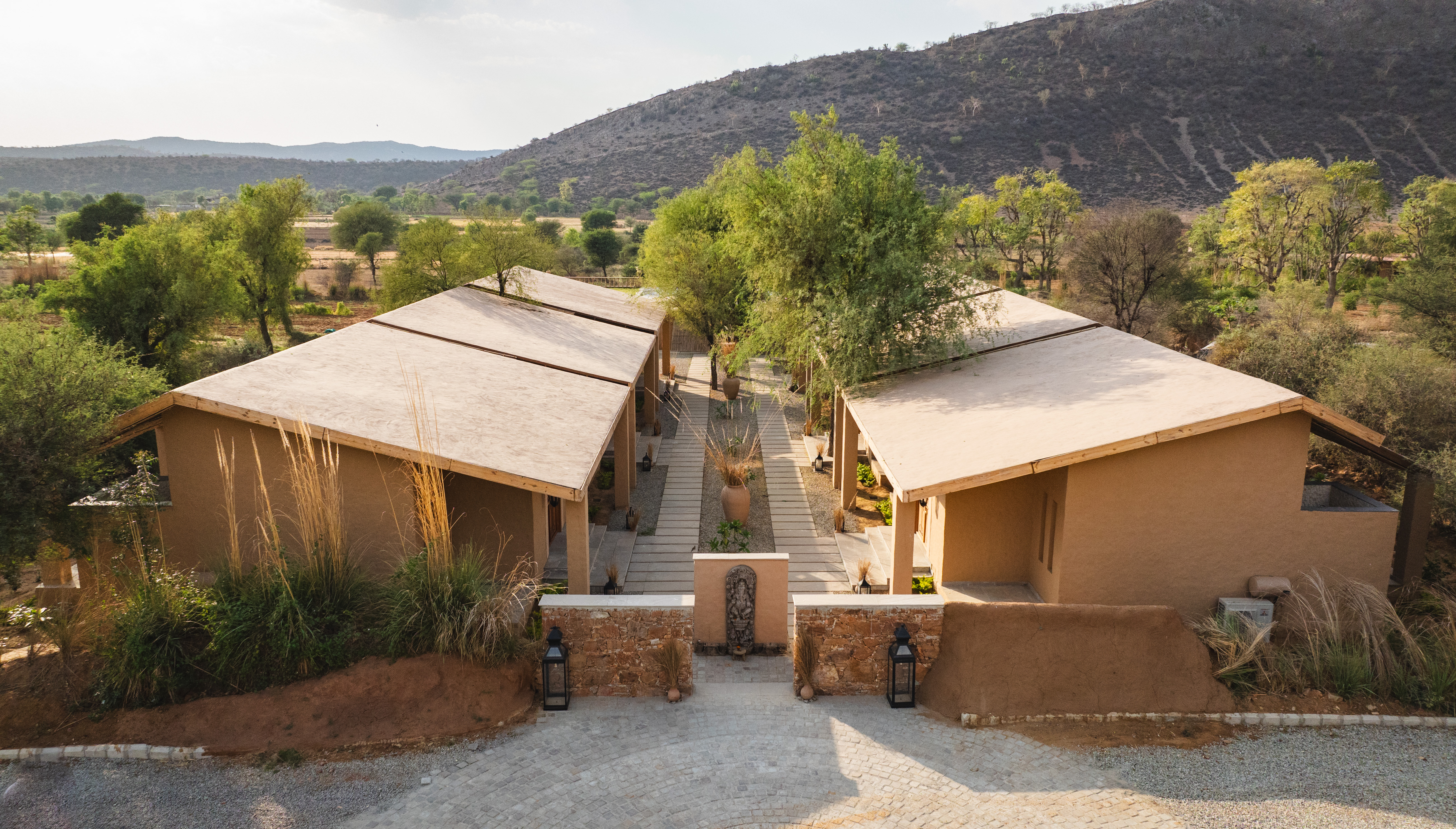 Double Deluxe One Bed