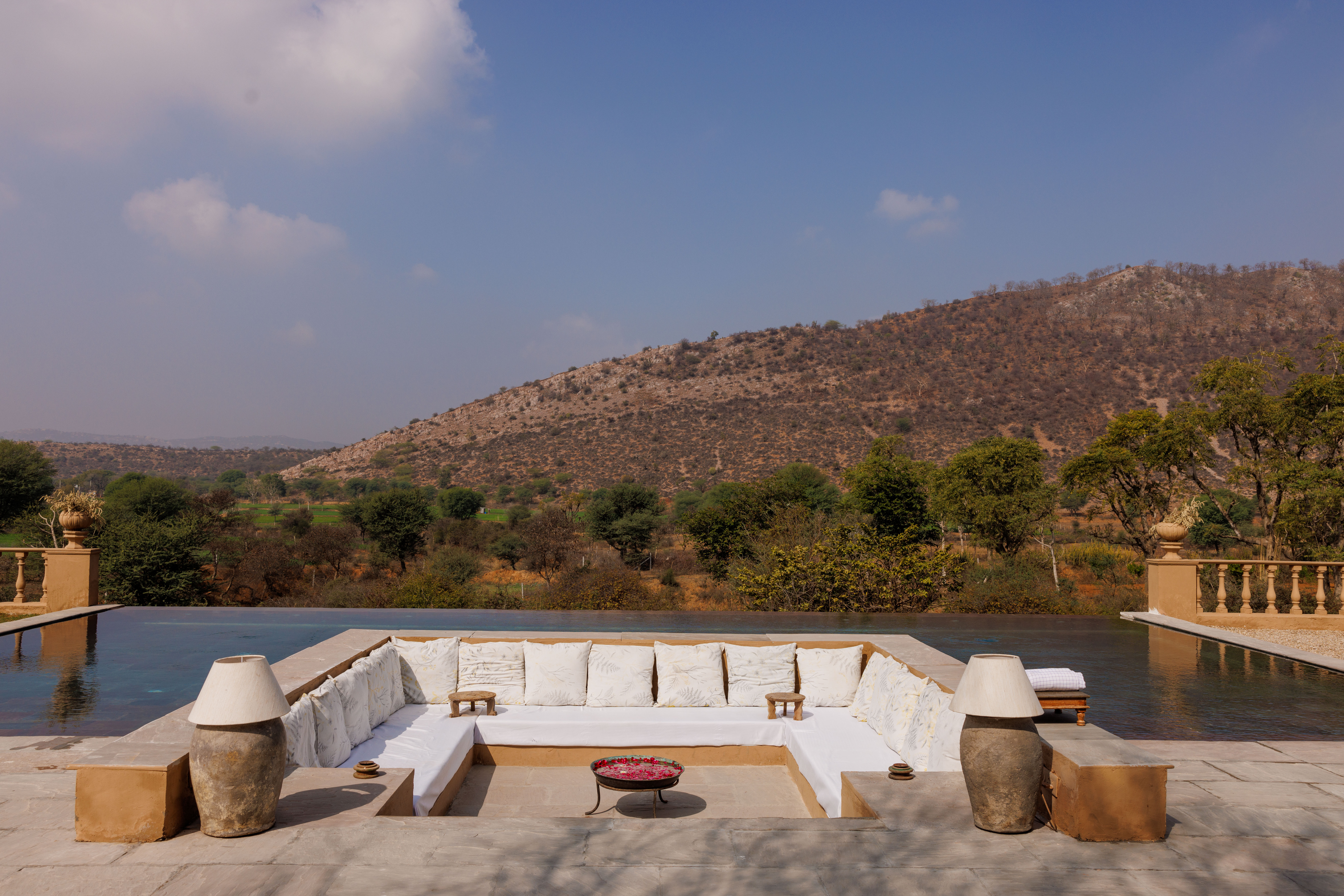 Double Deluxe One Bed