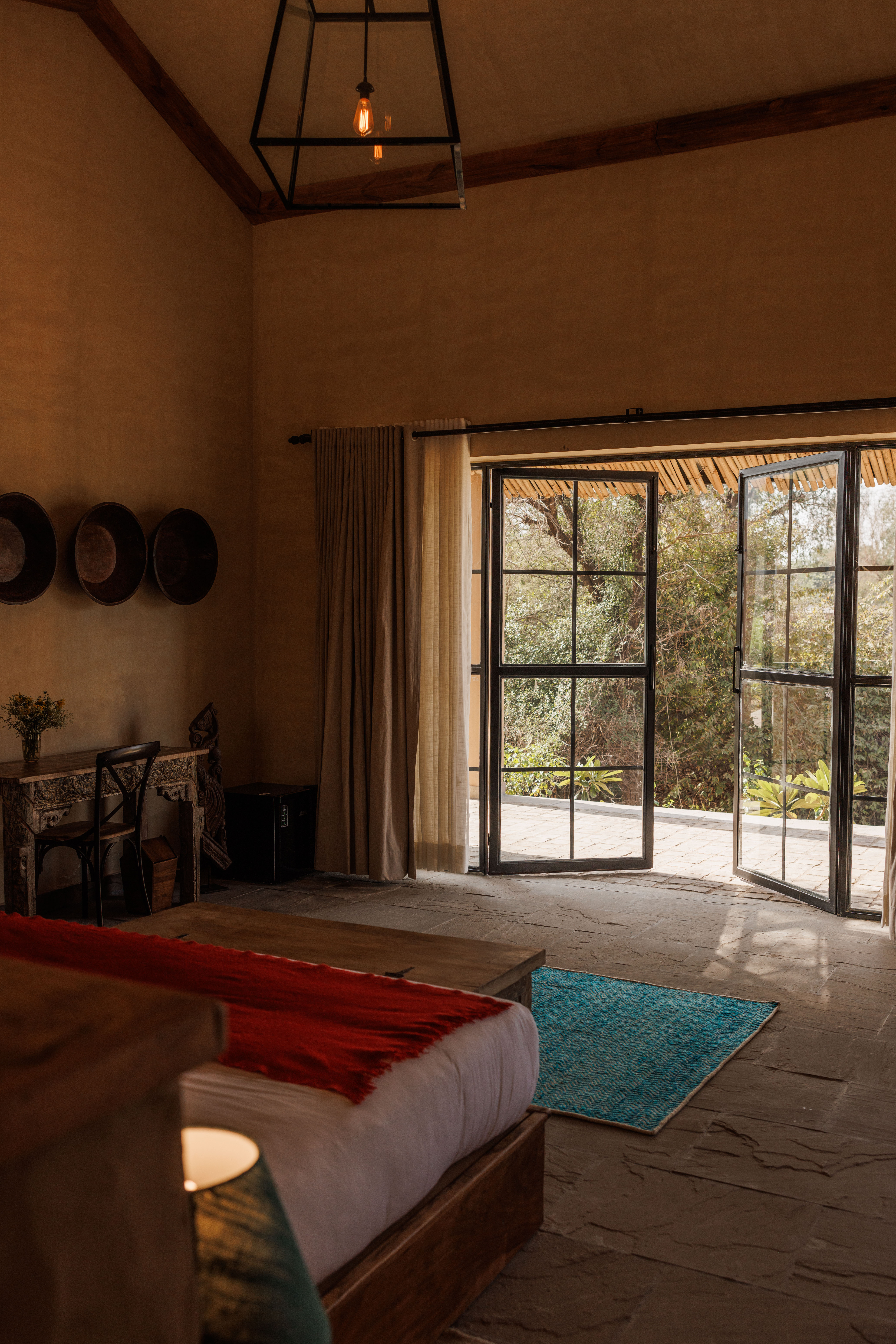 Double Deluxe One Bed