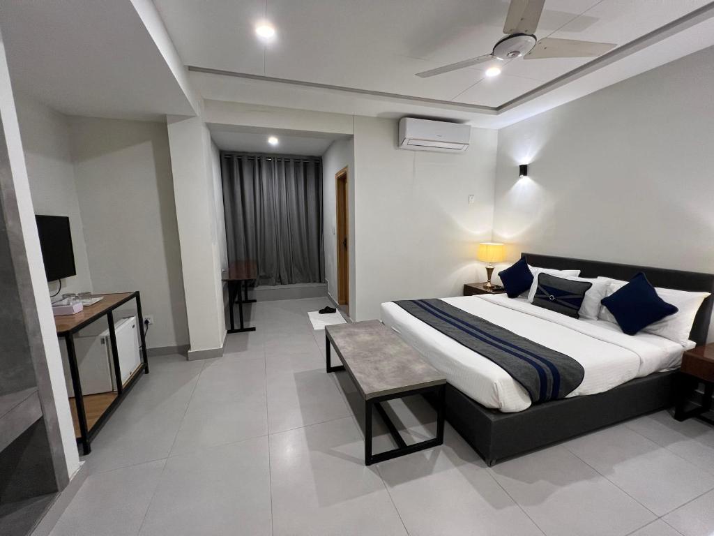 Double Superior Queen Bed