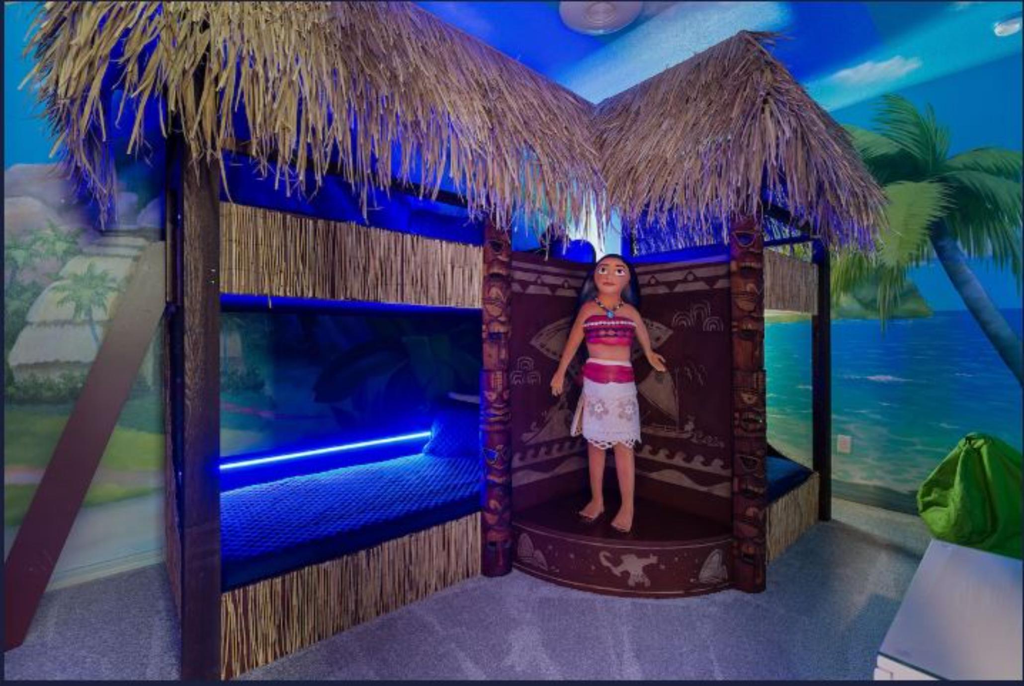 Home Nine Bedrooms with More Than Three Bathrooms