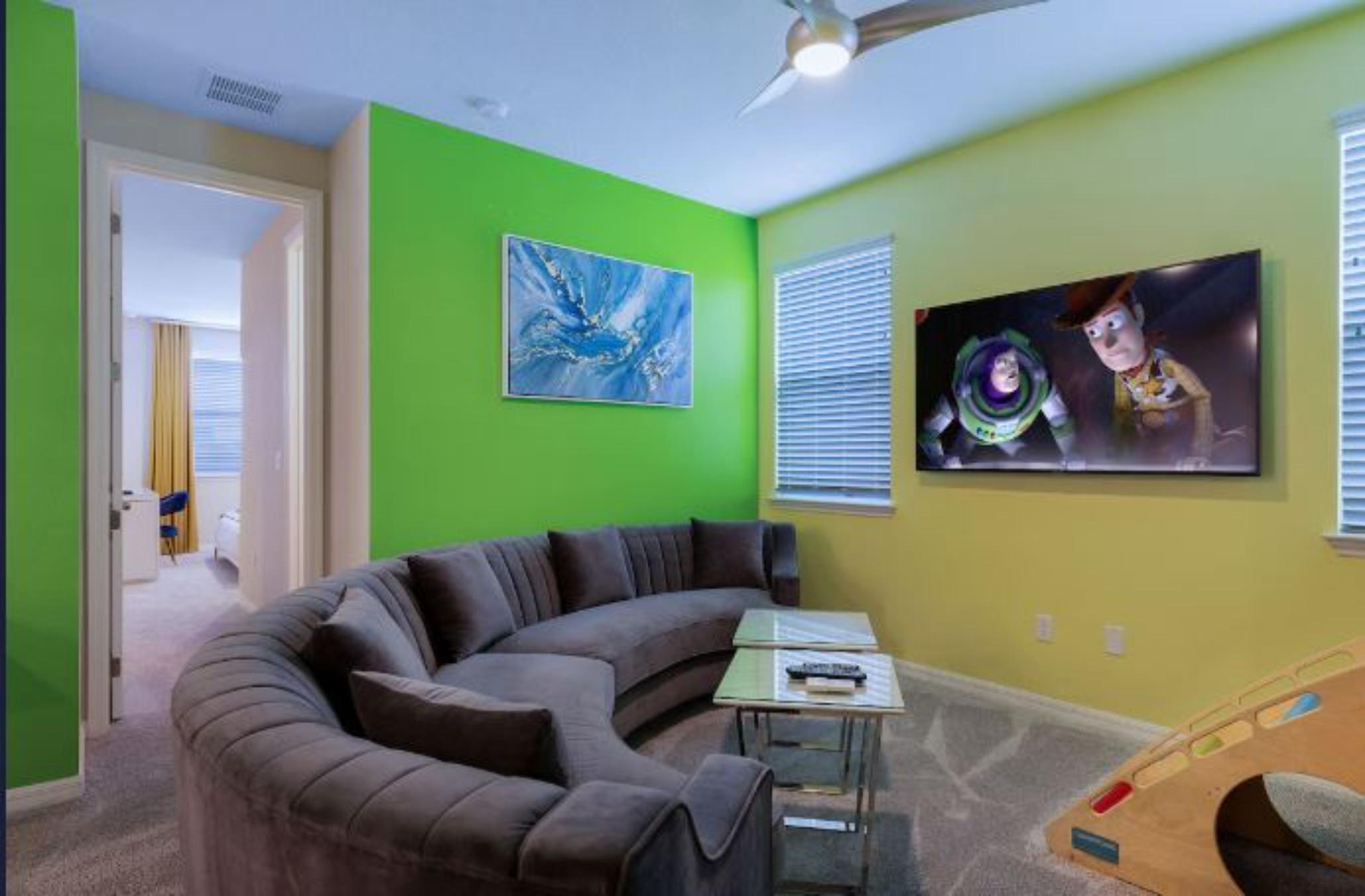 Home Eight Bedrooms with Private Pool