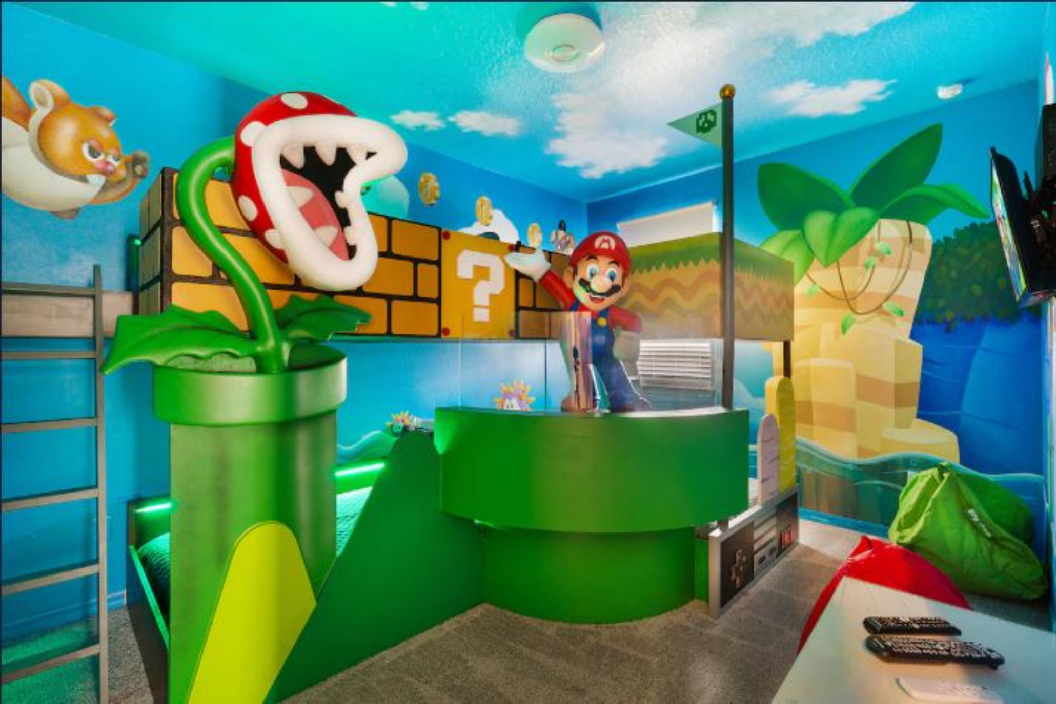 Home Eight Bedrooms with Private Pool