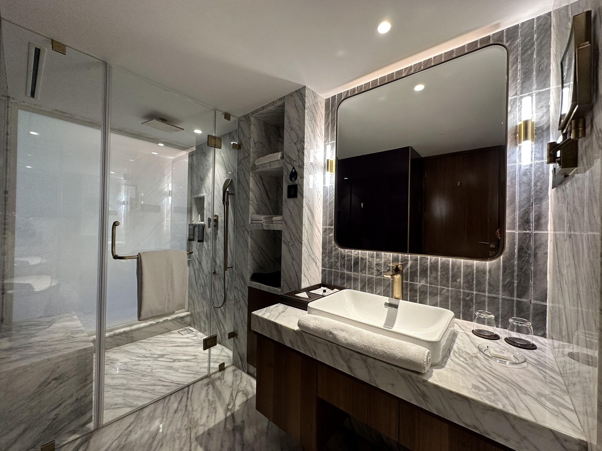 Double Business King Bed