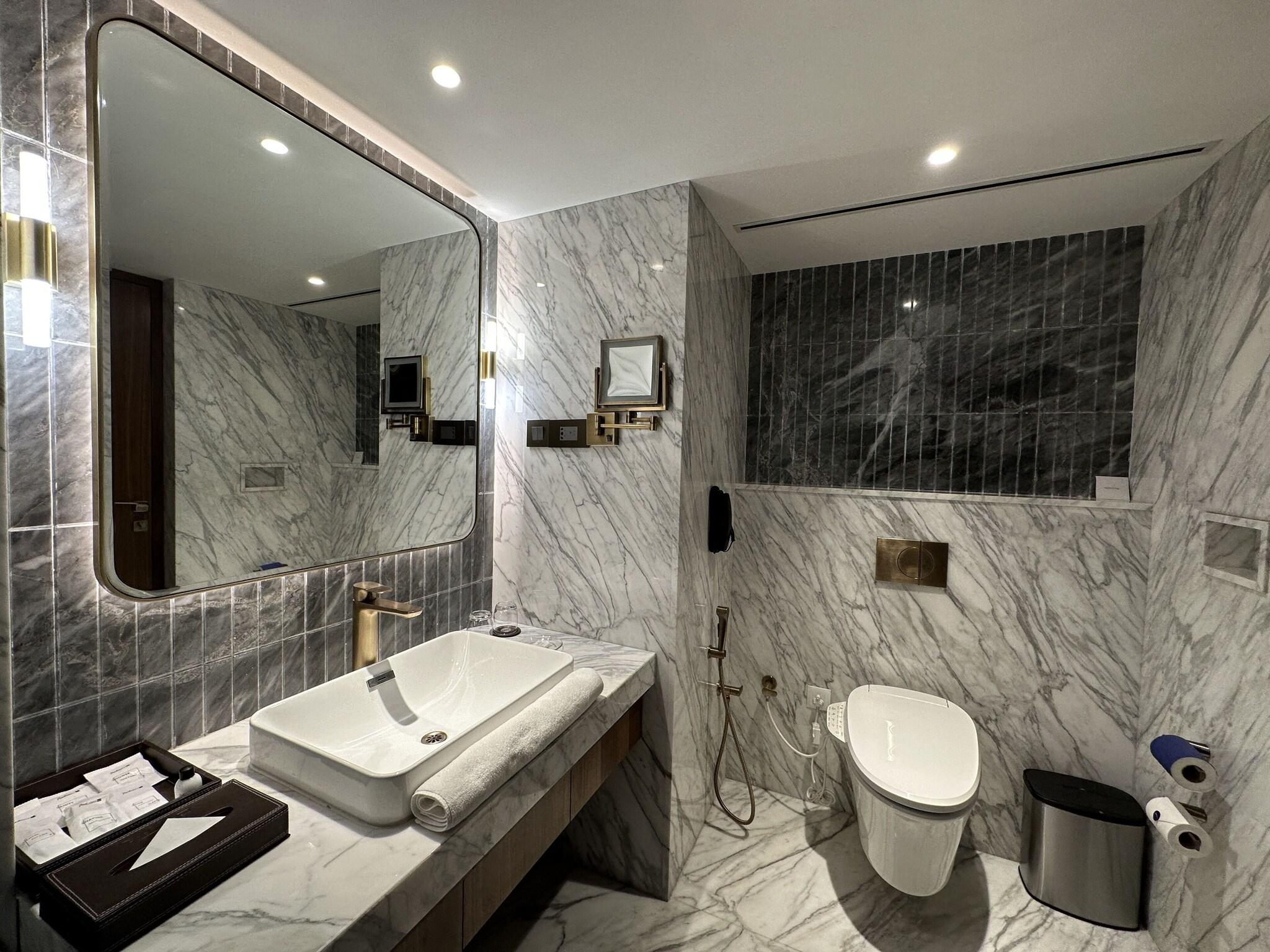 Double Business King Bed