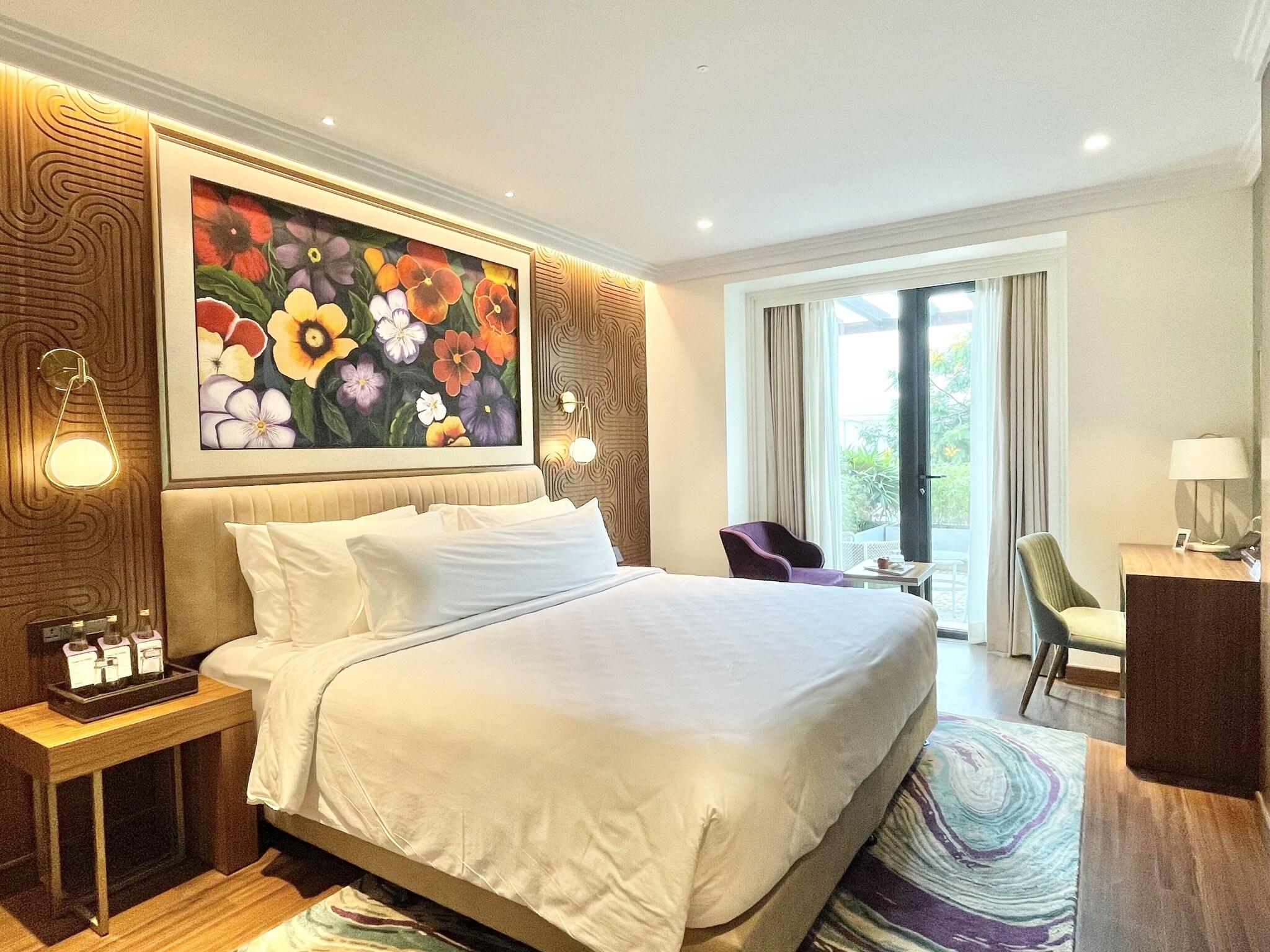 Double Business King Bed