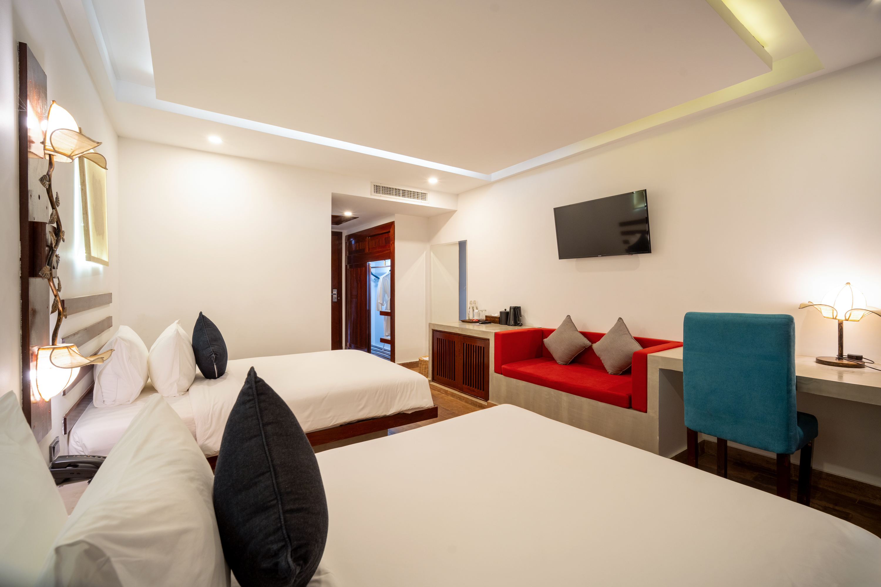 Twin Deluxe Pool View