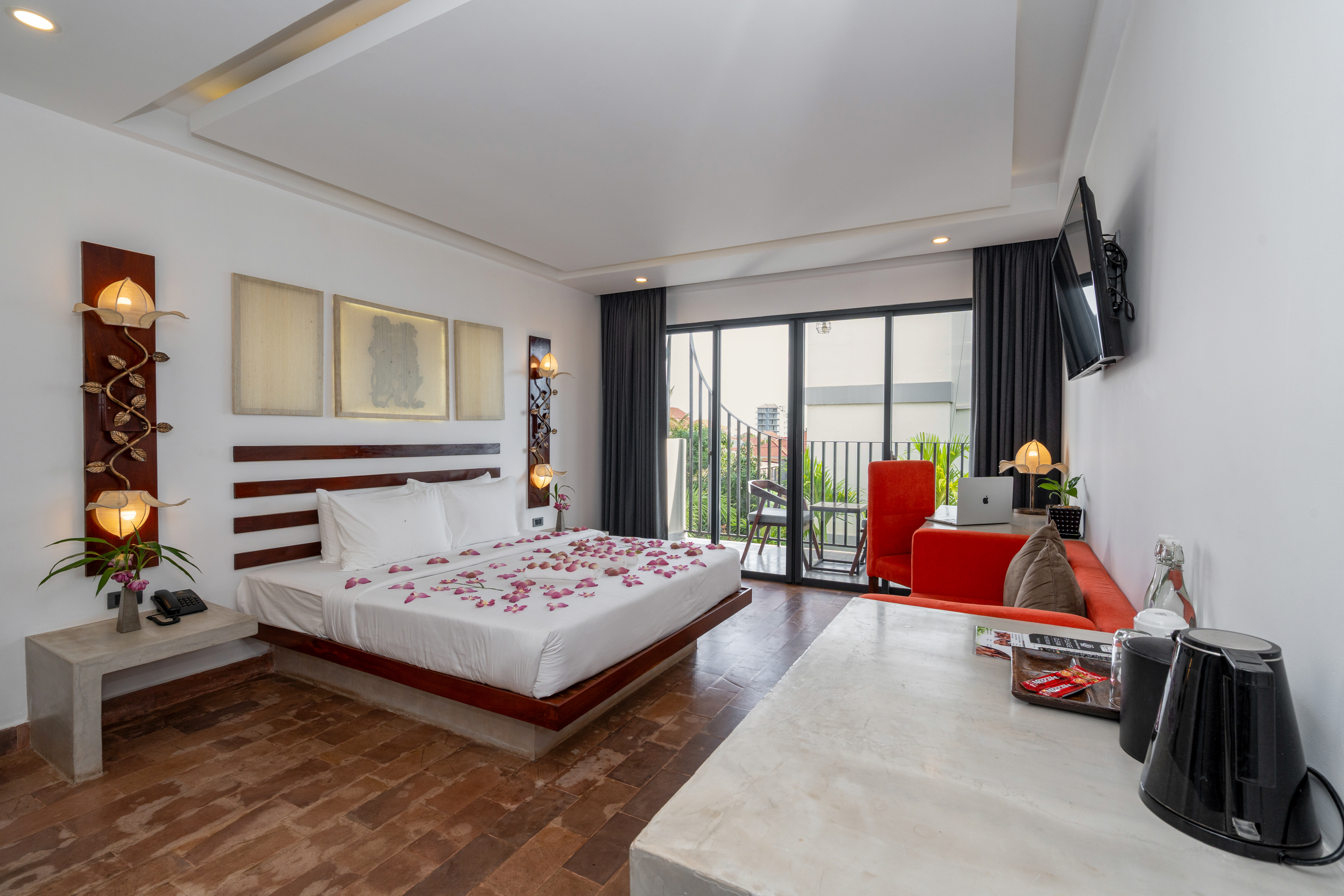 Double Deluxe Pool View