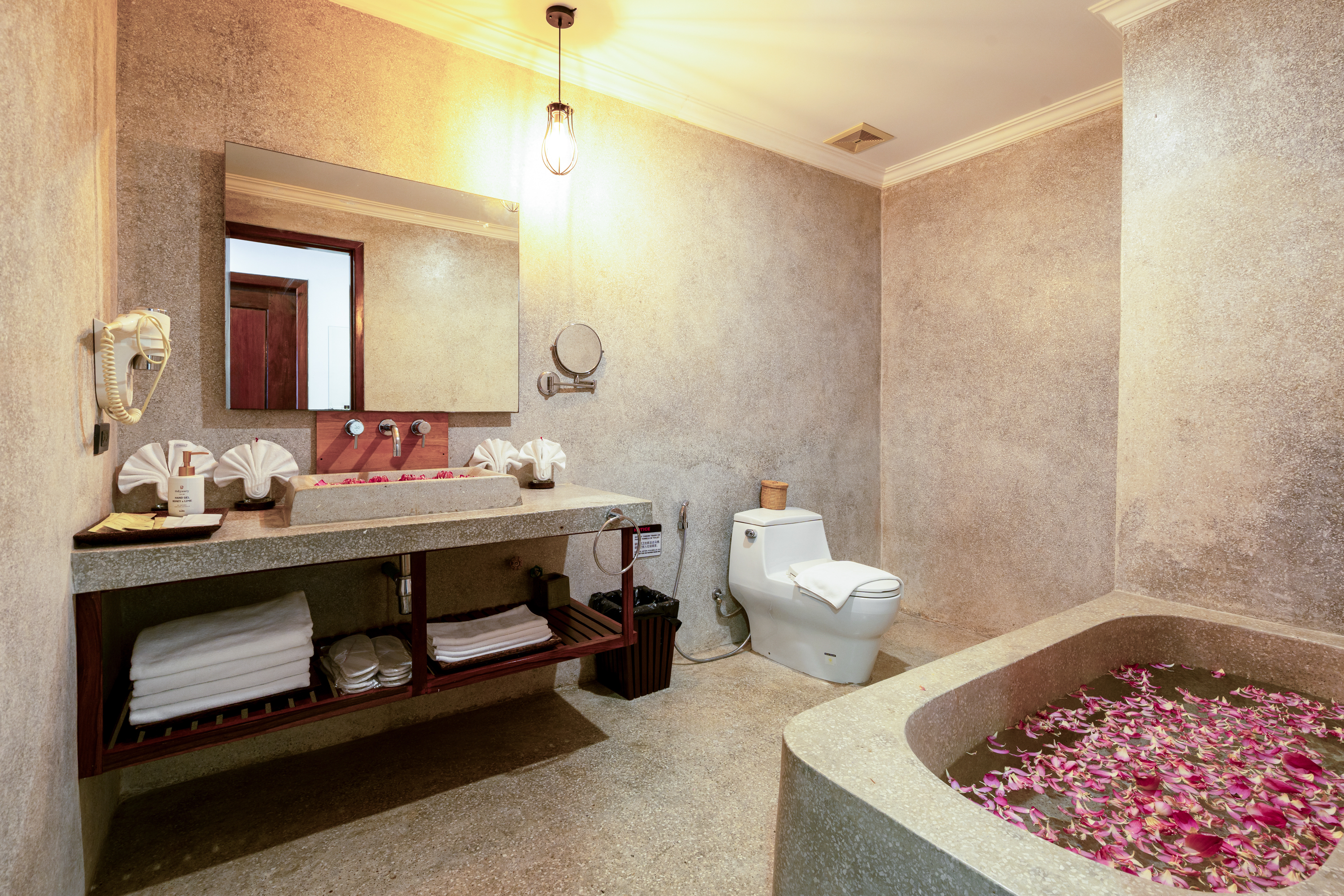 Family Room Deluxe Two Bedroom