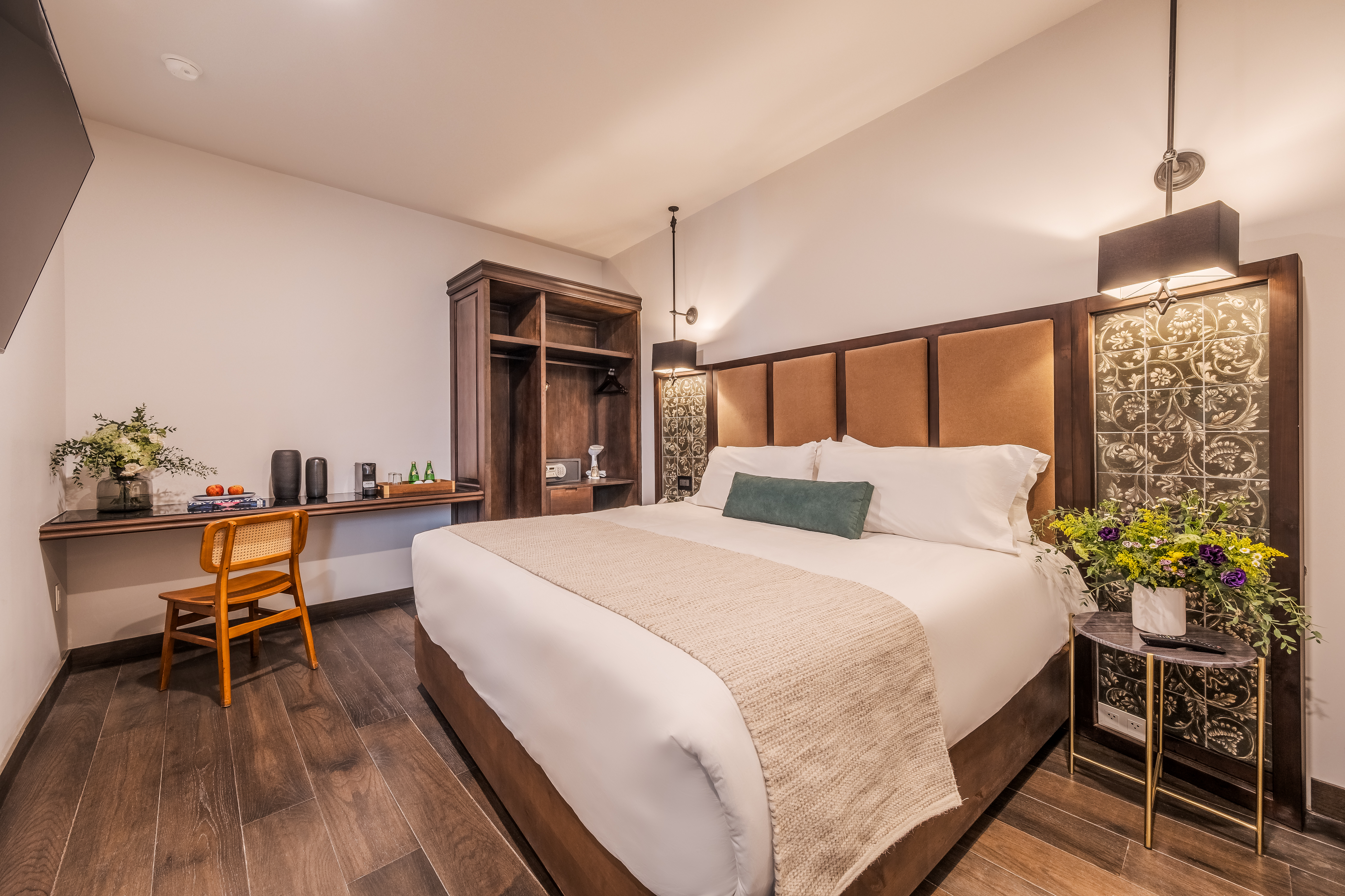 Room Deluxe King Bed