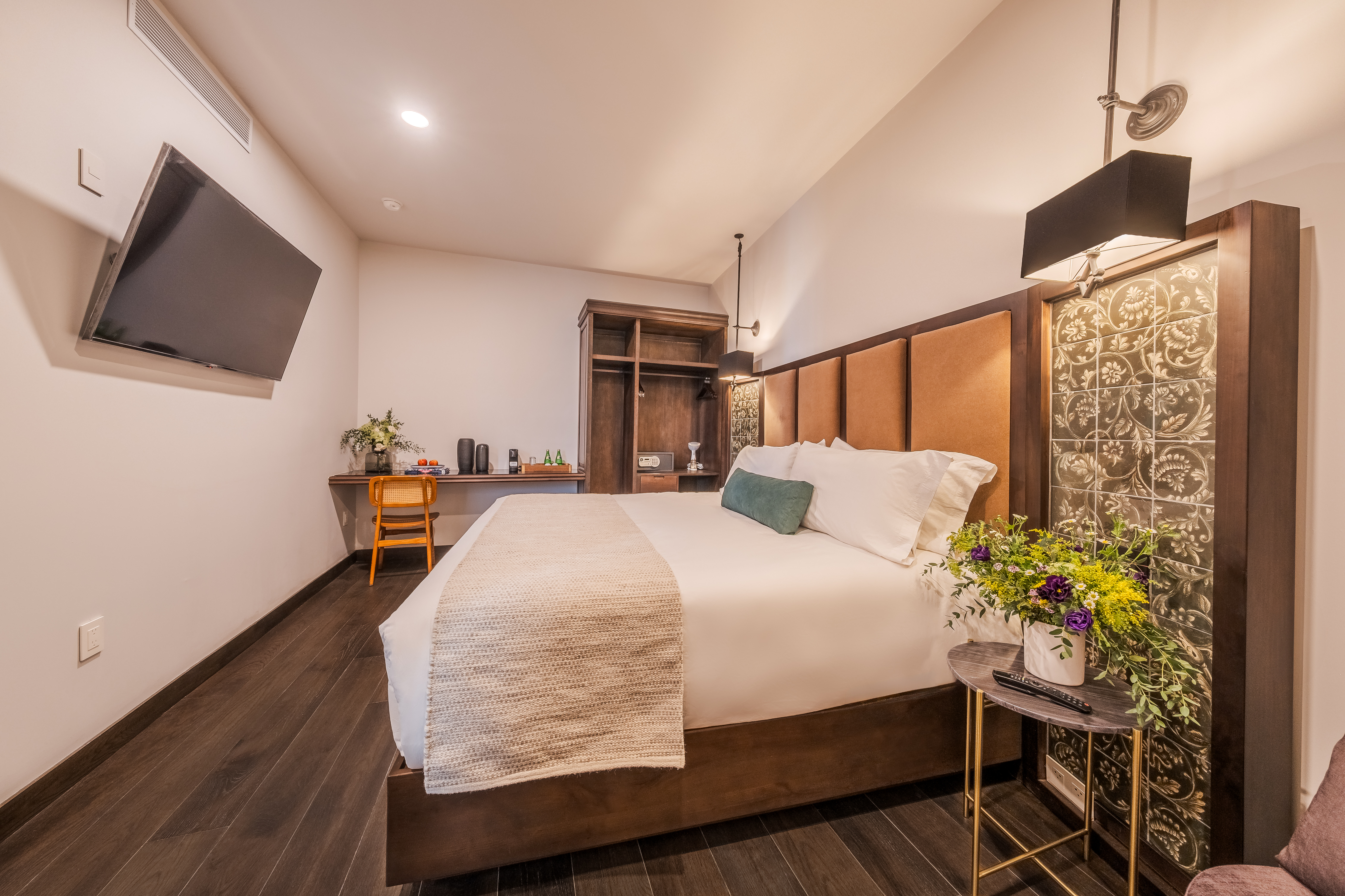 Room Deluxe King Bed