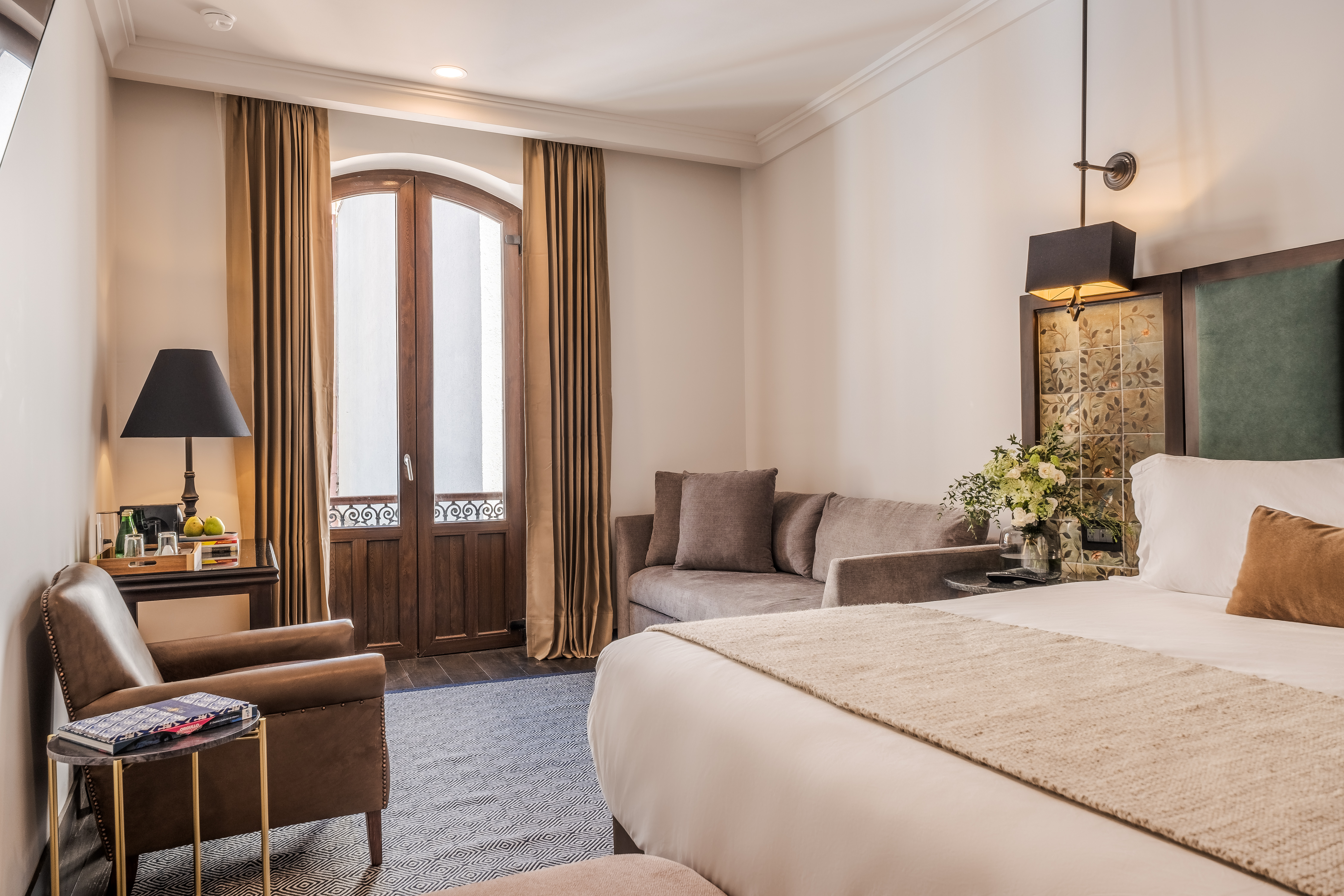 Double King Bed One Bedroom 