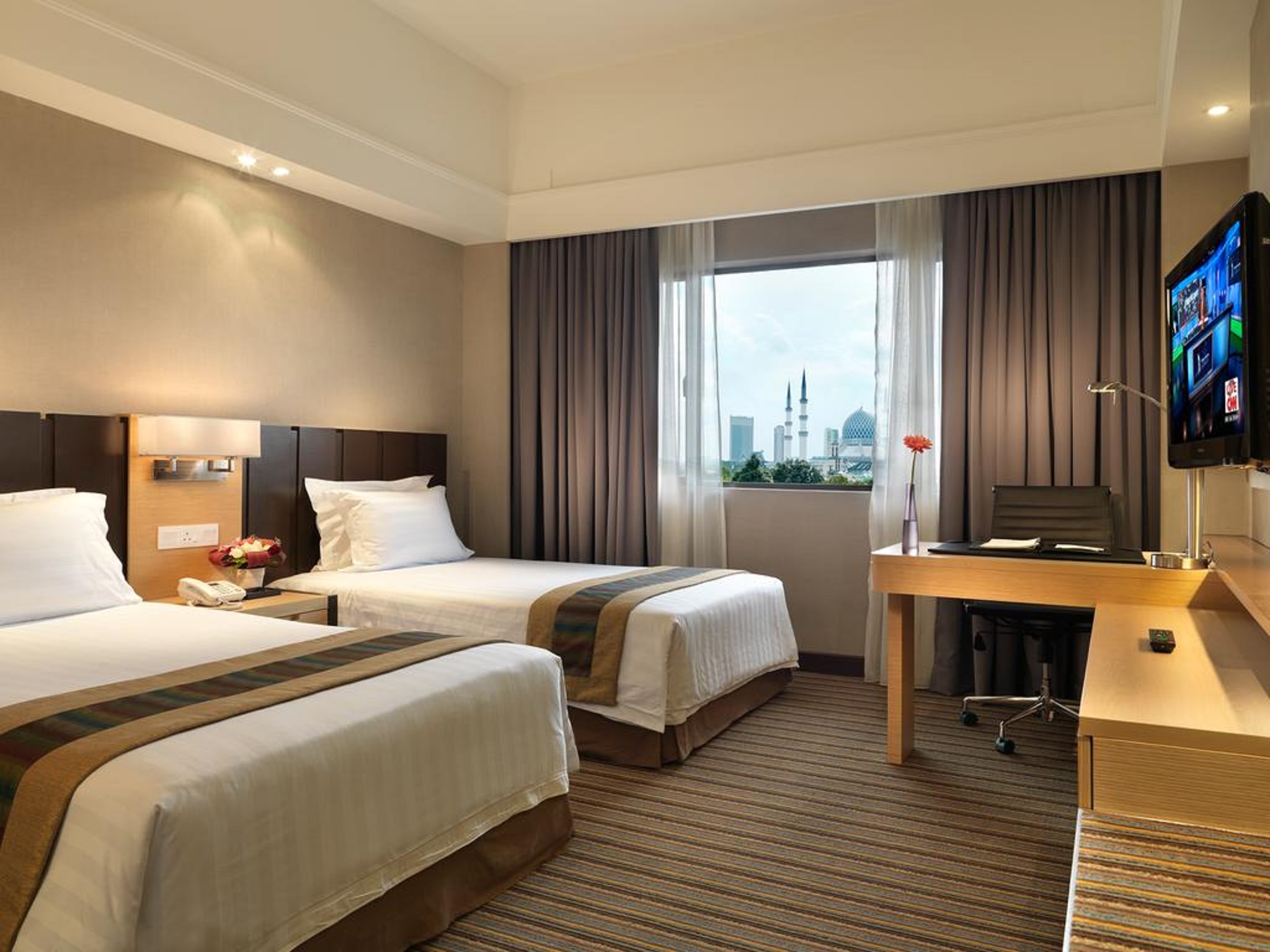 Twin Deluxe Executive