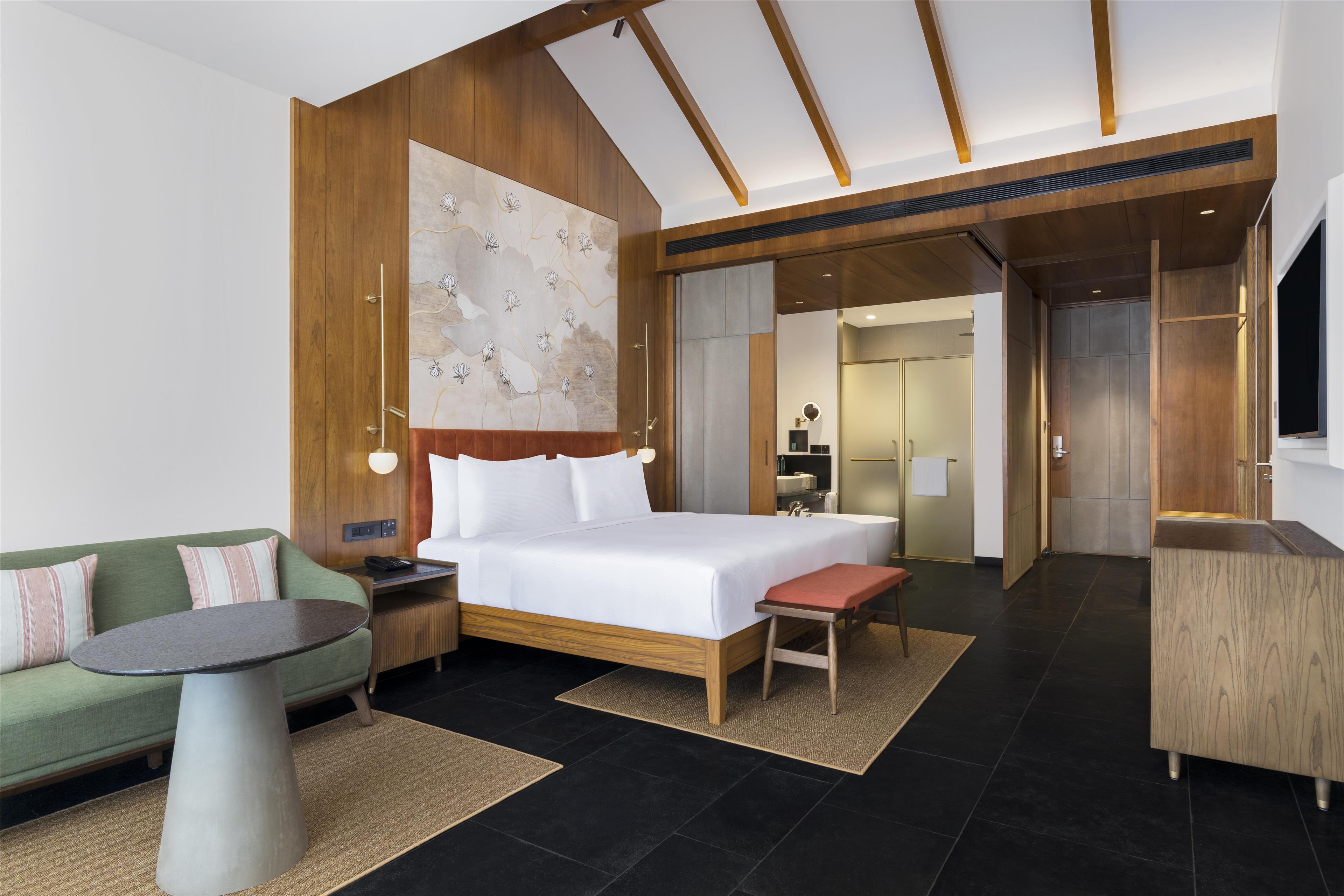 Double Deluxe King Bed