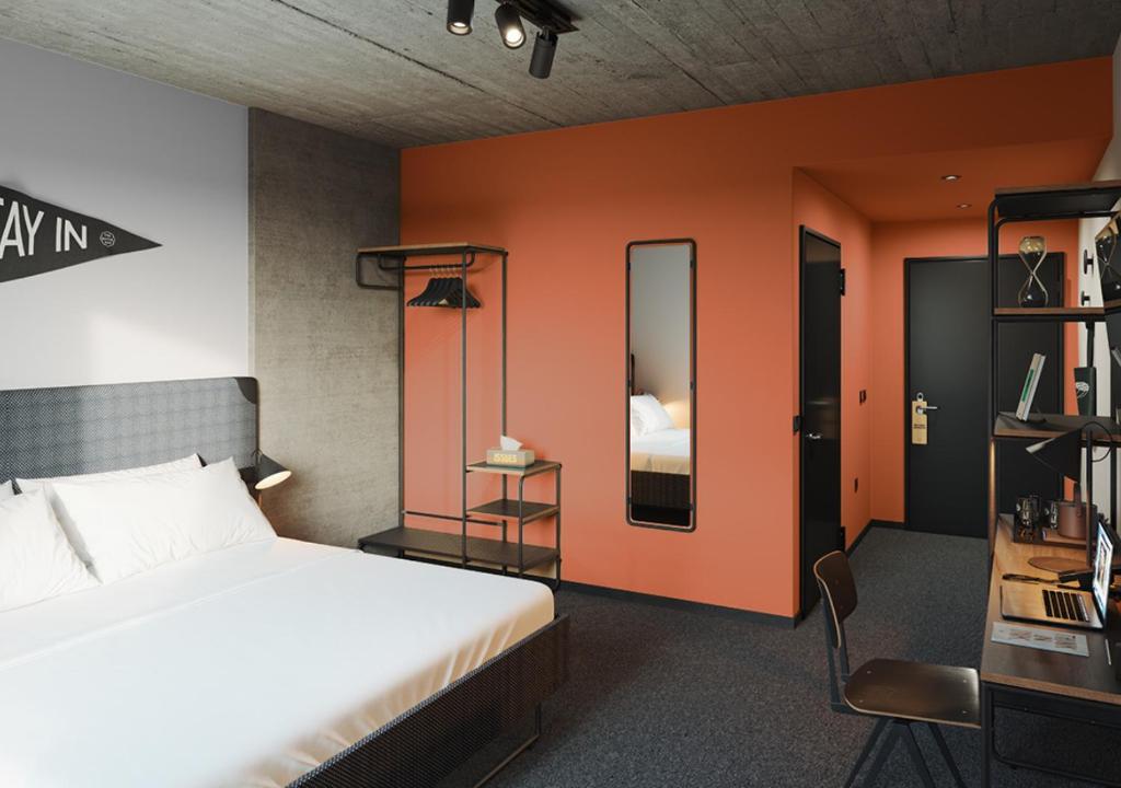 Double Deluxe King Bed