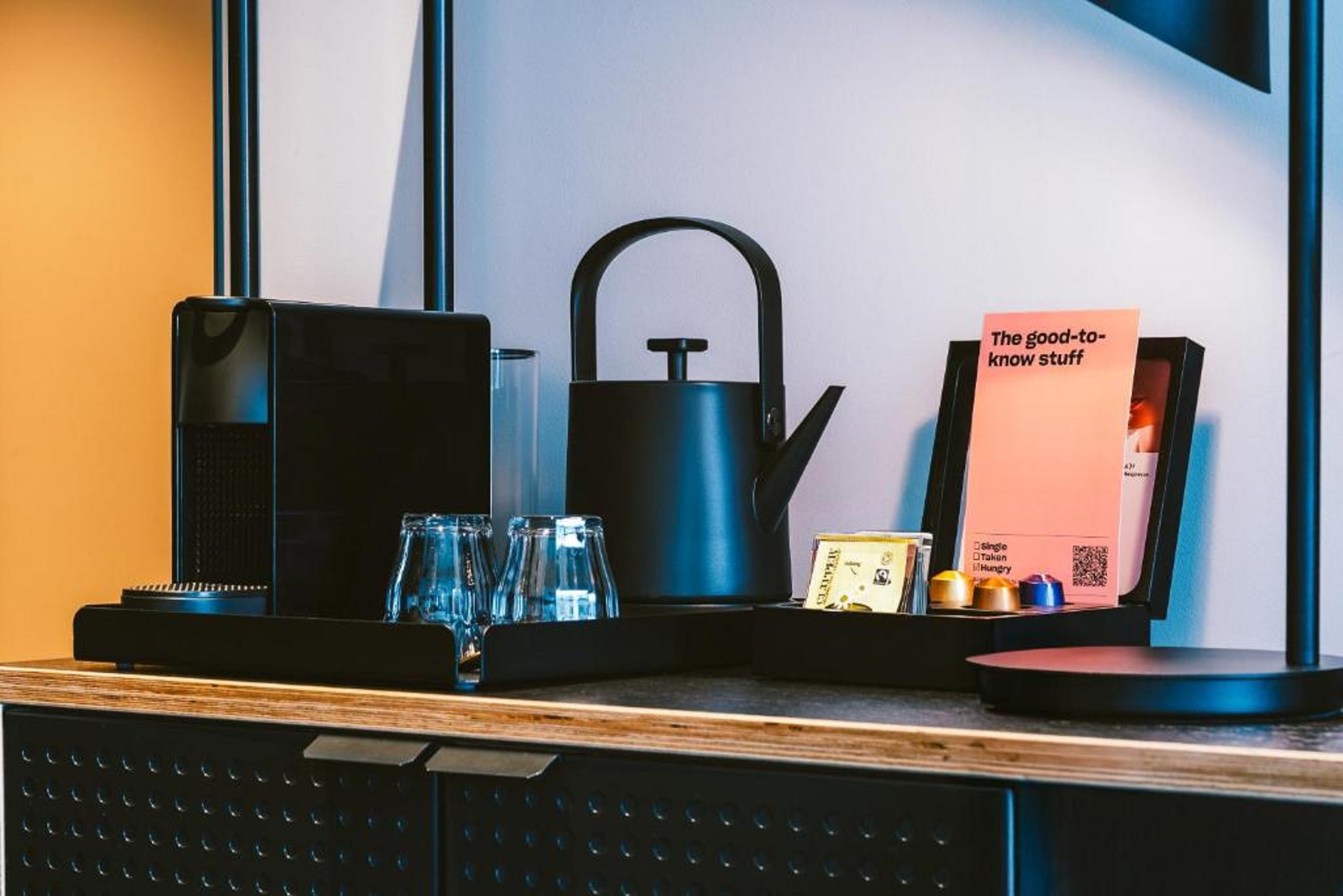 Double Executive Queen Bed